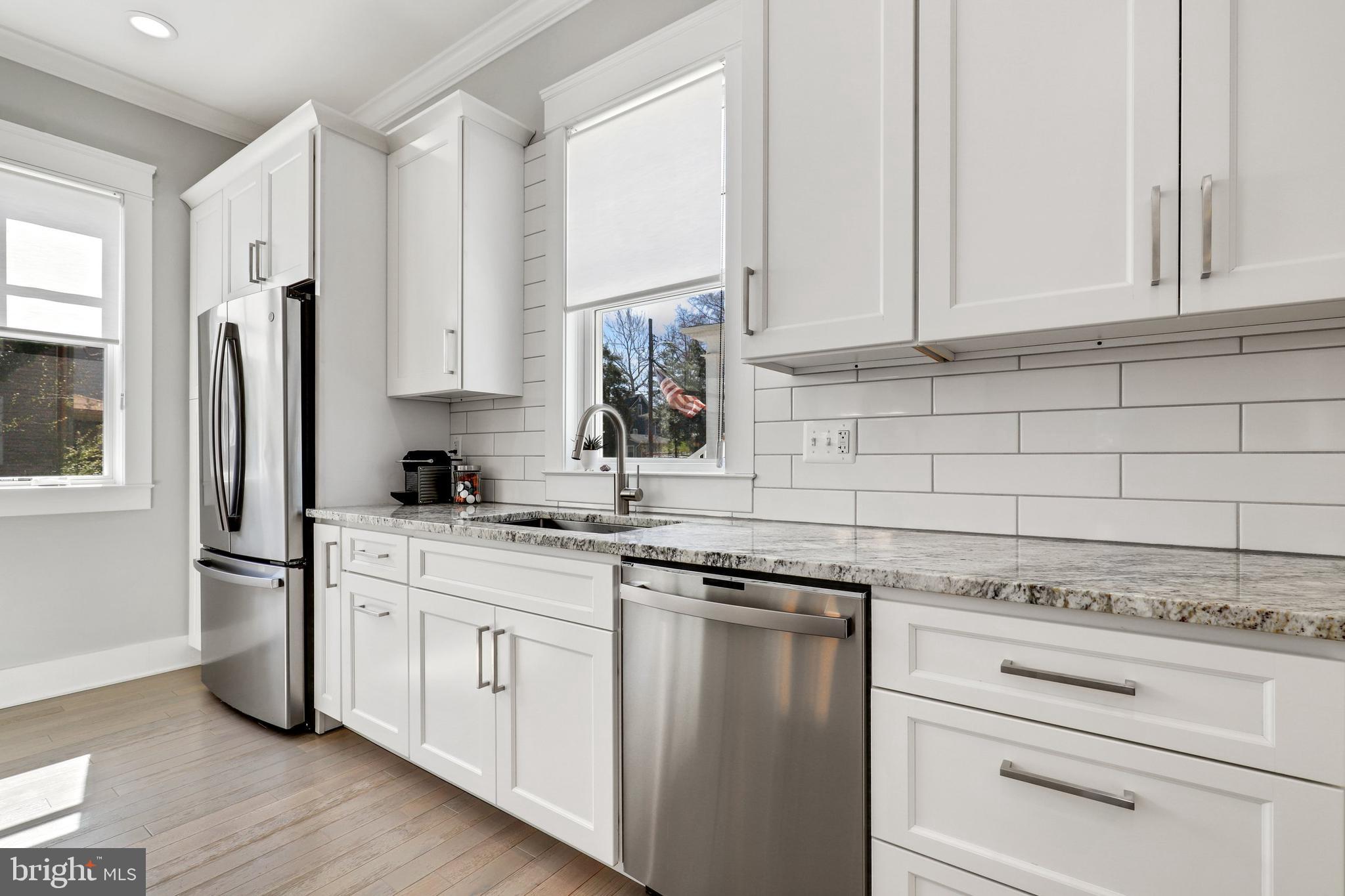 MURRAY HILL - Residential