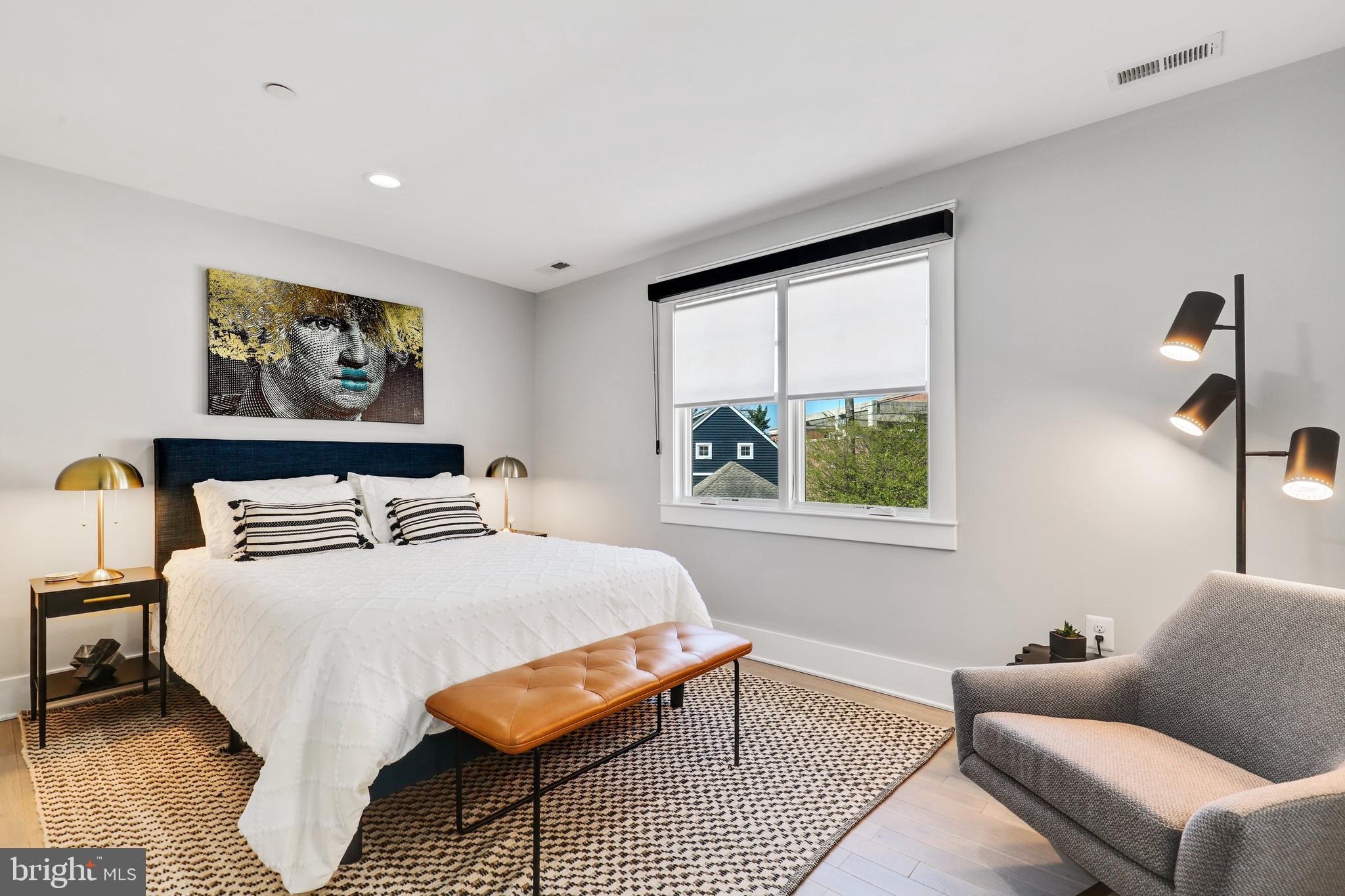 MURRAY HILL - Residential