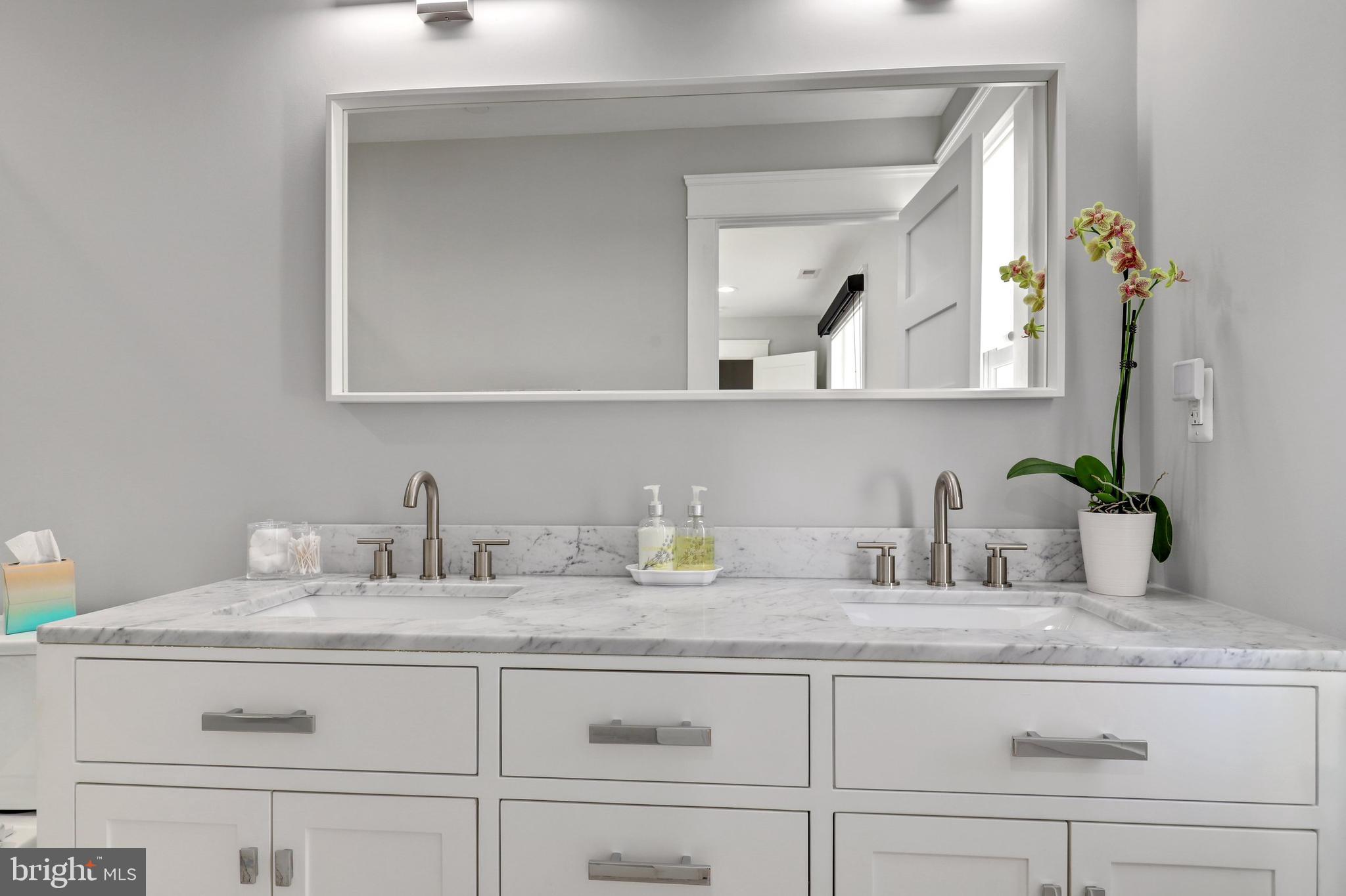 MURRAY HILL - Residential