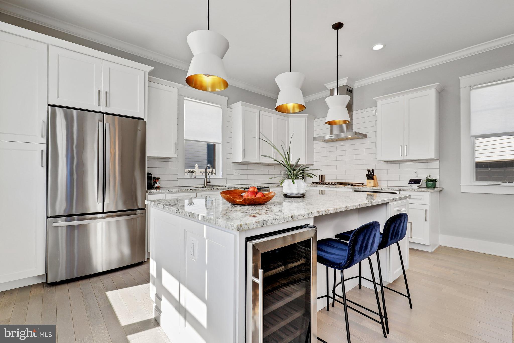 MURRAY HILL - Residential