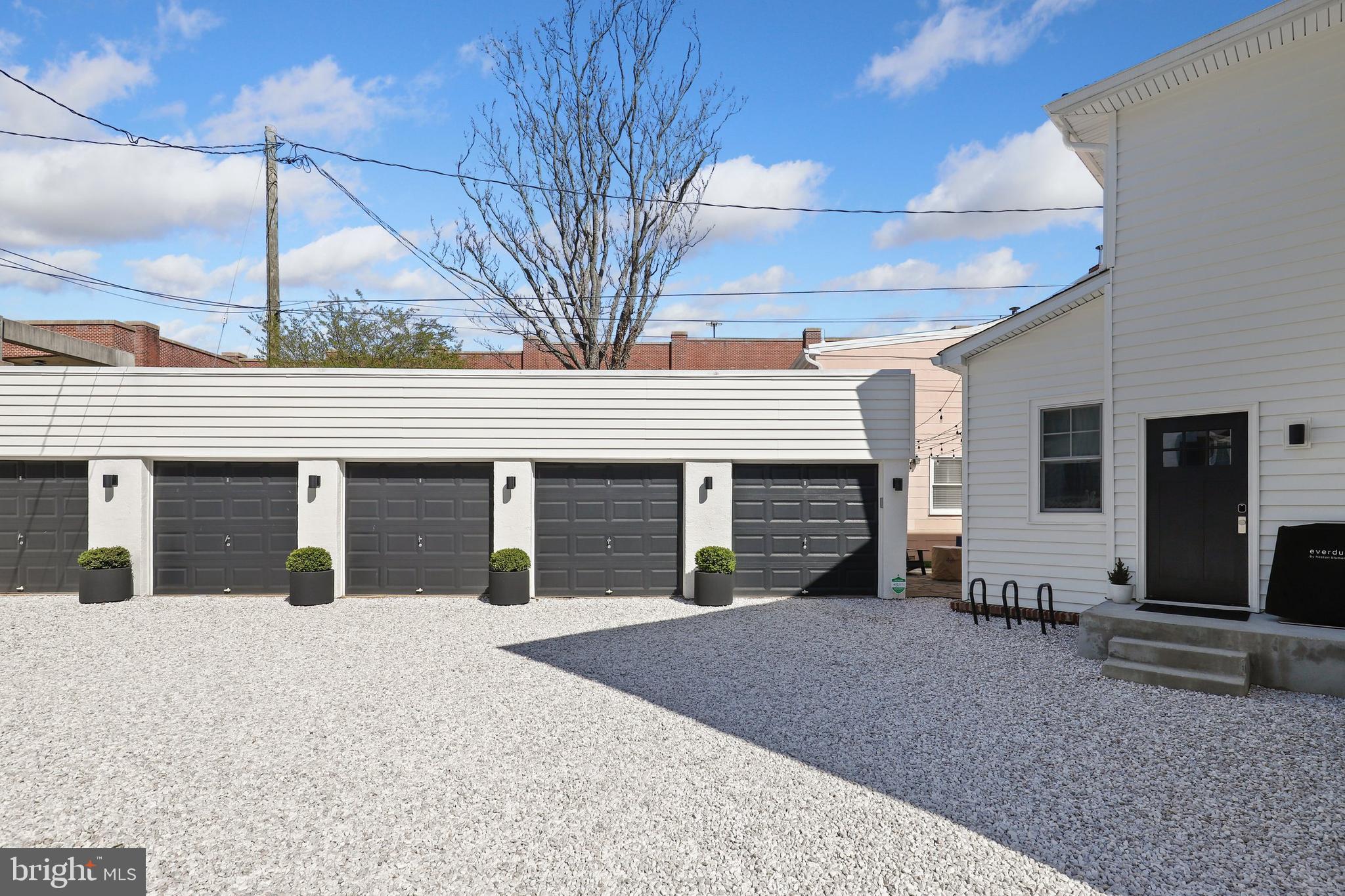 MURRAY HILL - Residential