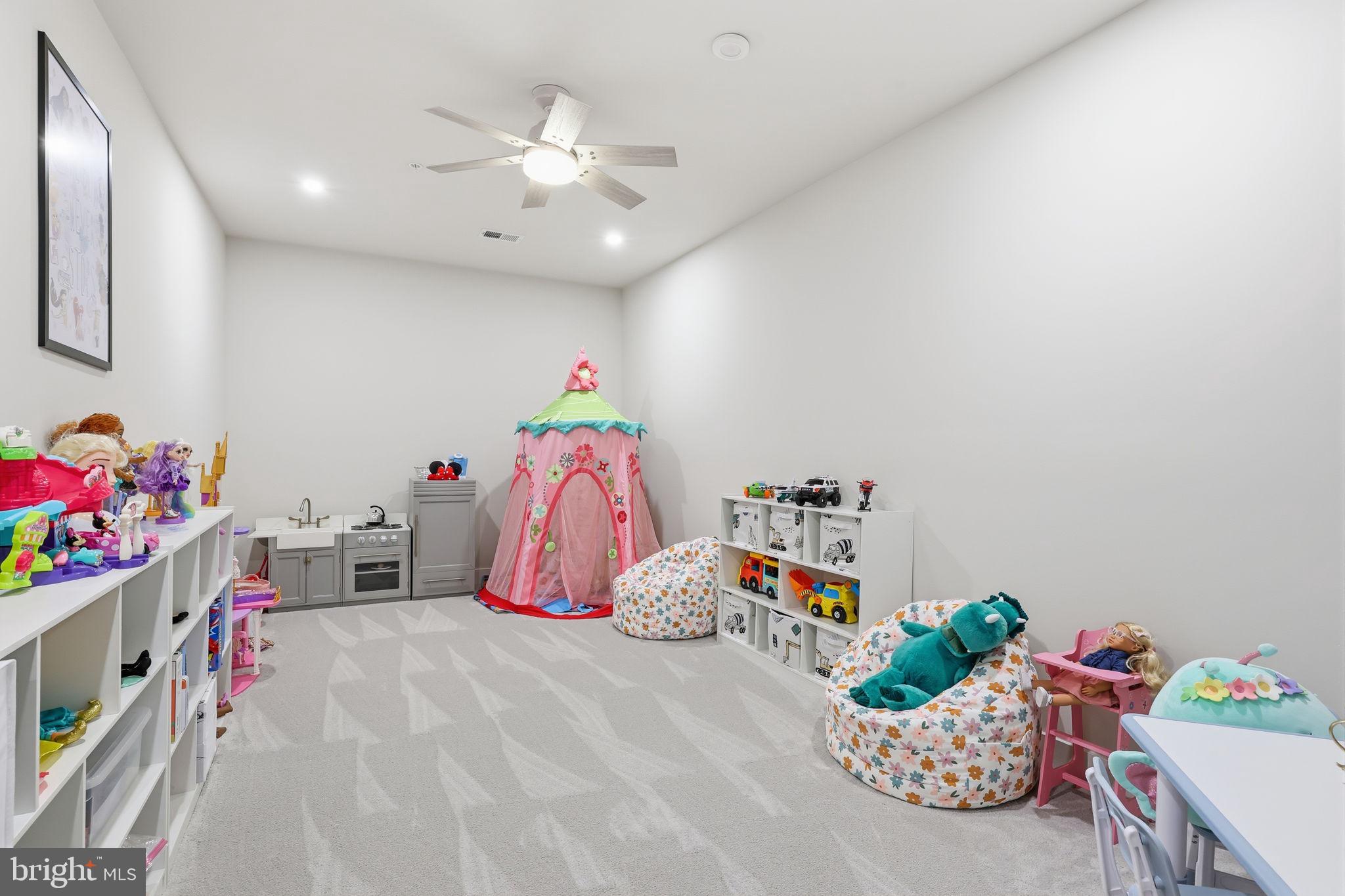 DOYLESTOWN WALK - Residential