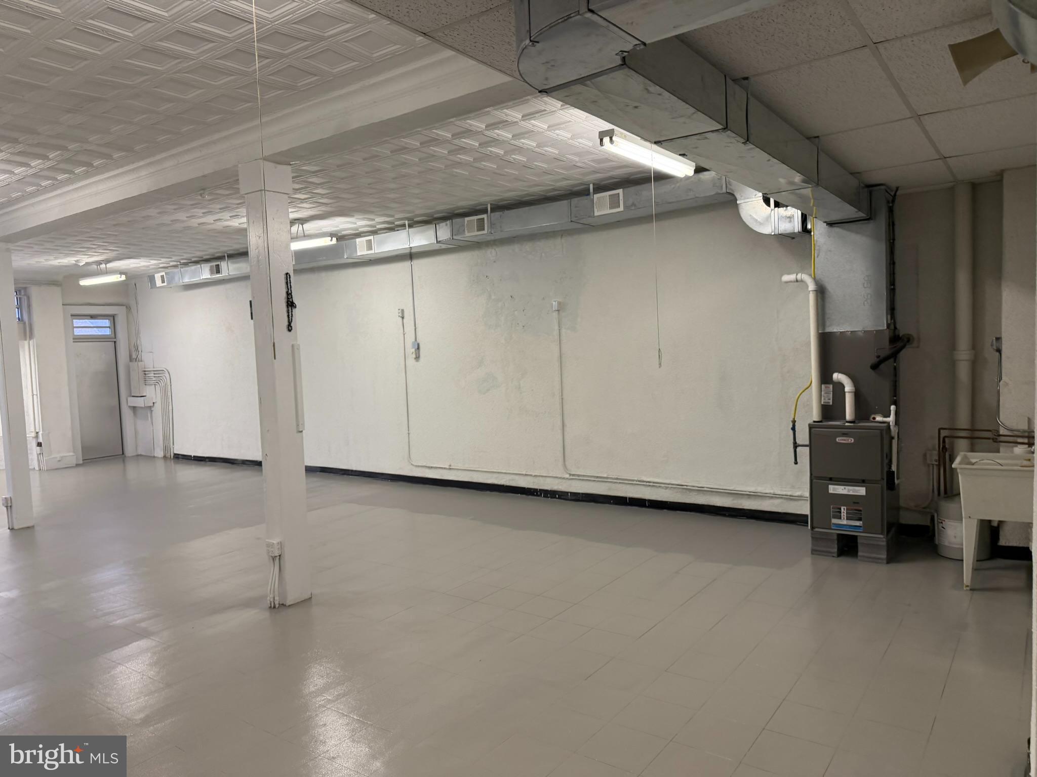 4118 QUEENSBURY ROAD