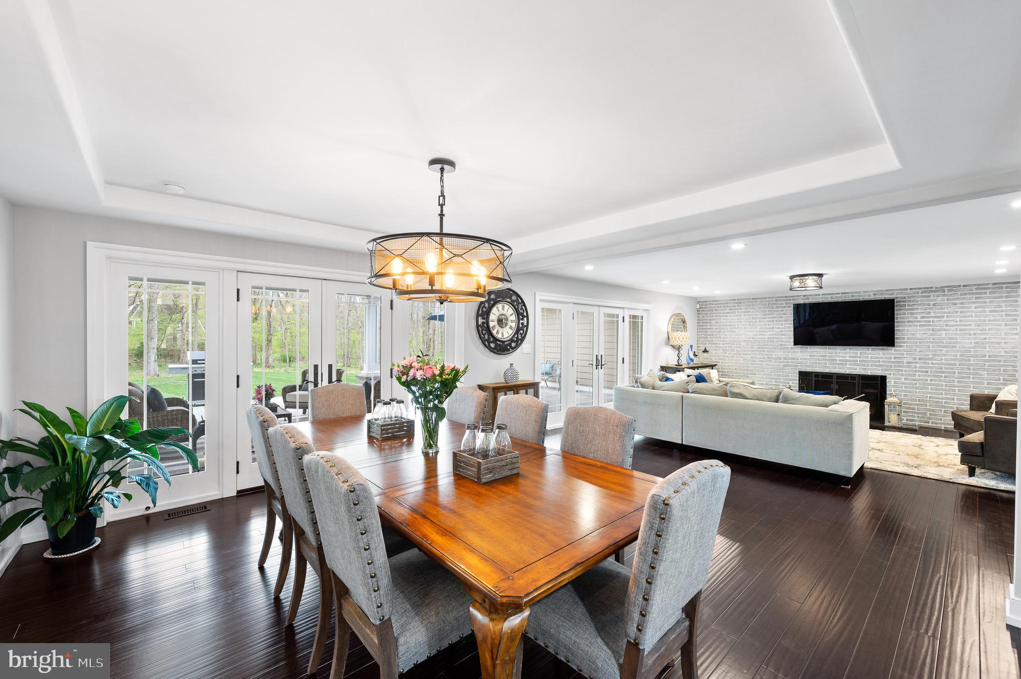 RADNOR HUNT - Residential