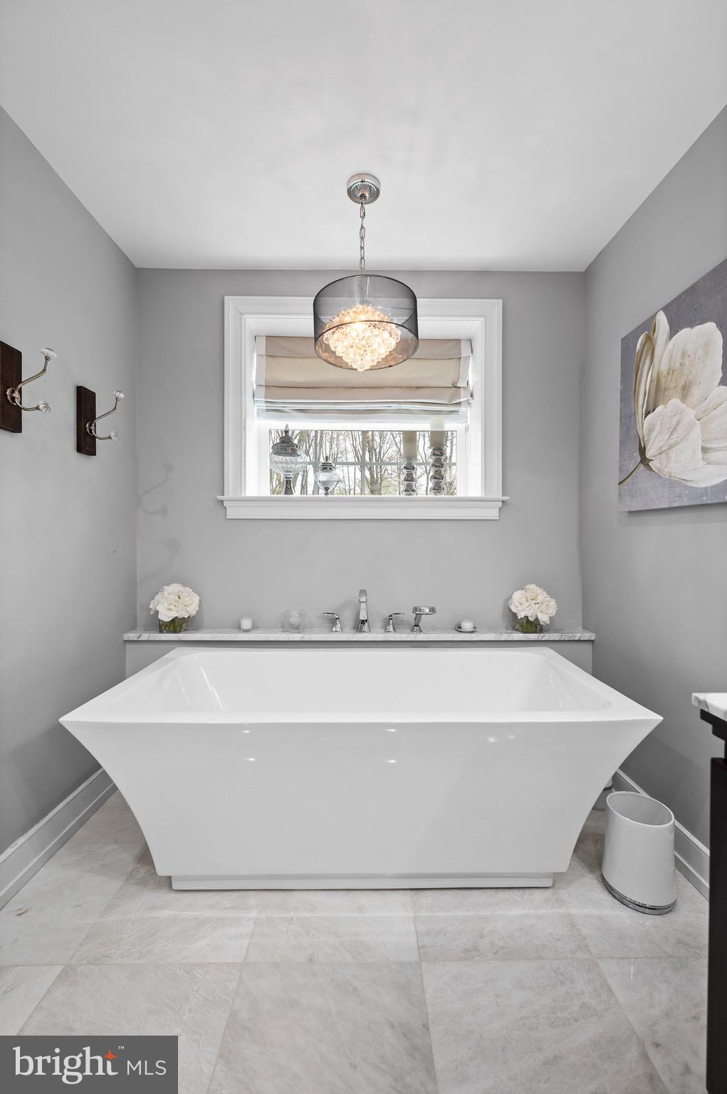 RADNOR HUNT - Residential