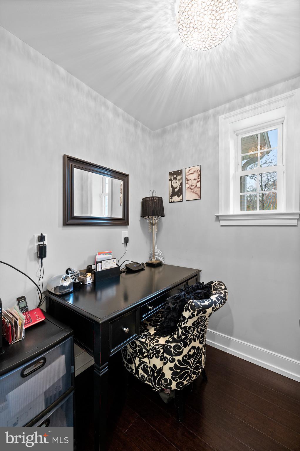 RADNOR HUNT - Residential