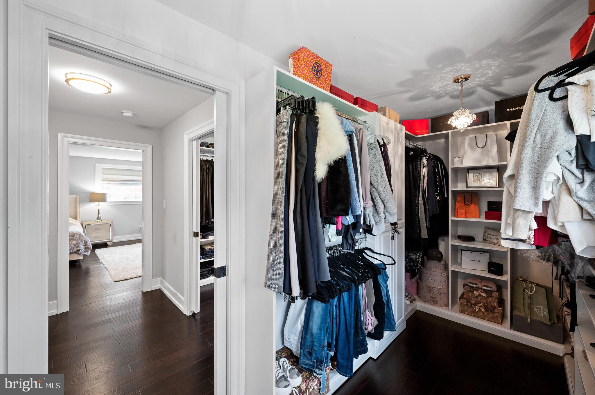 RADNOR HUNT - Residential