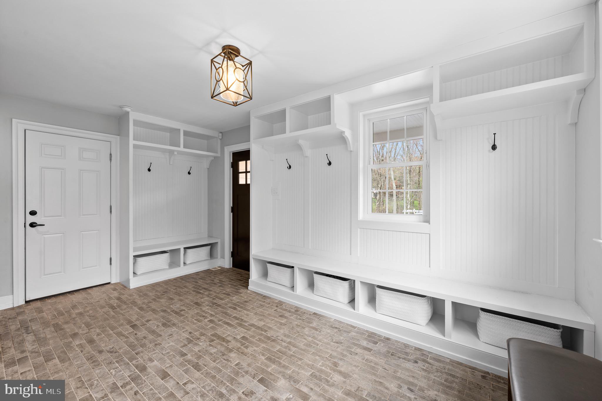 RADNOR HUNT - Residential