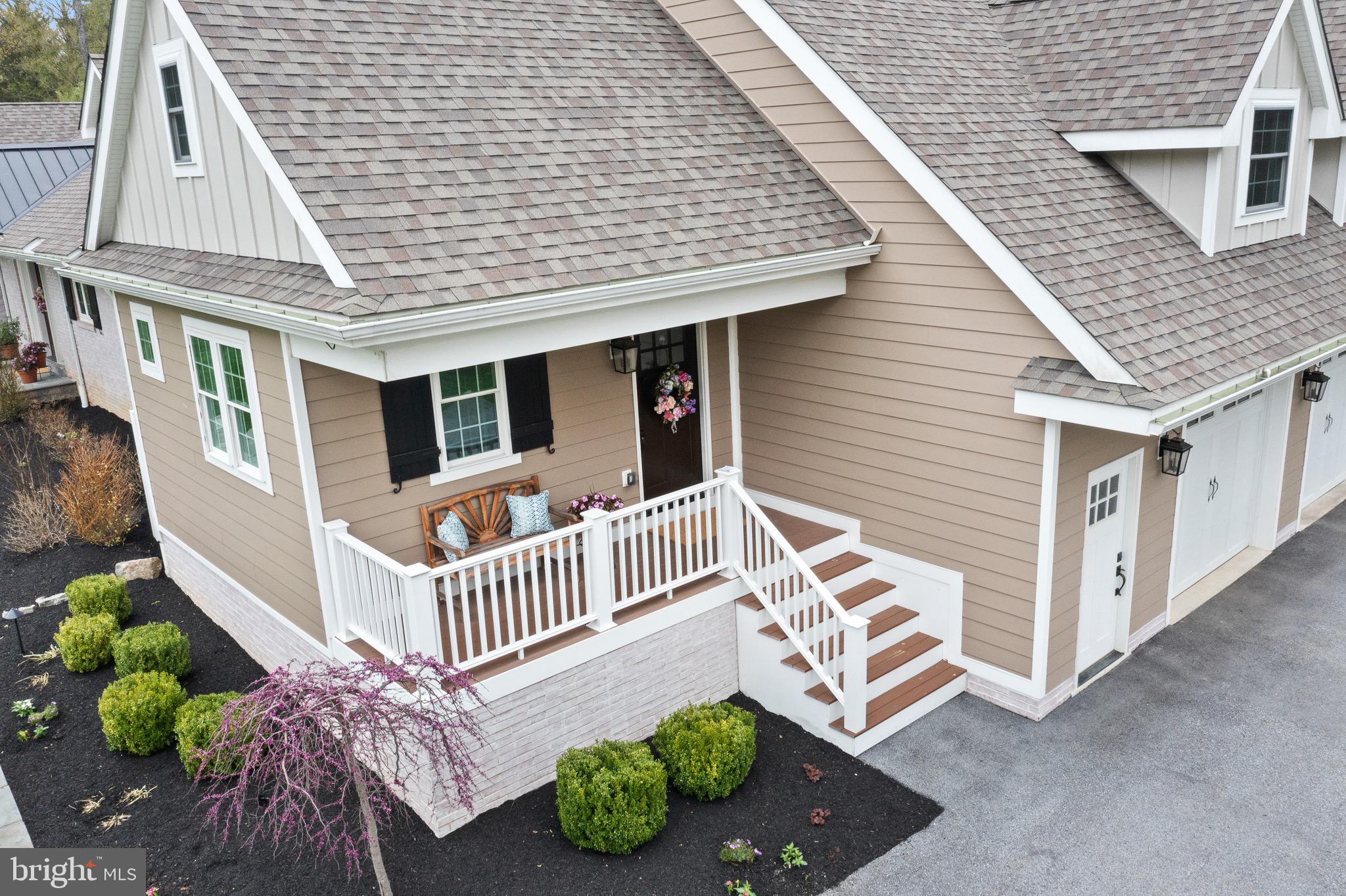 RADNOR HUNT - Residential