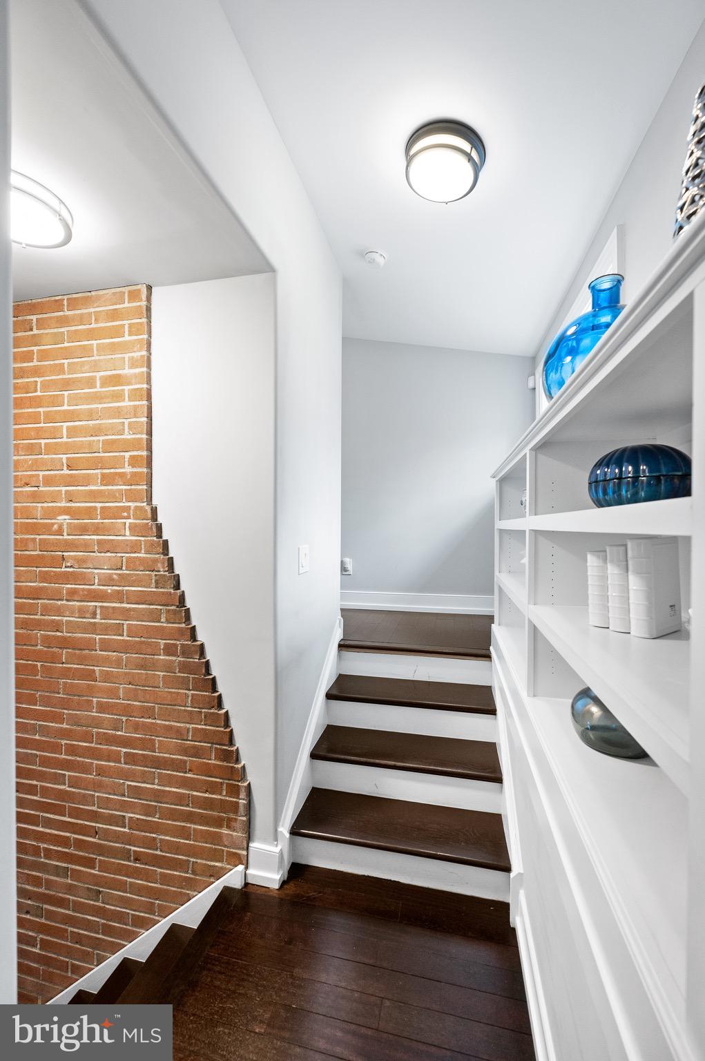 RADNOR HUNT - Residential