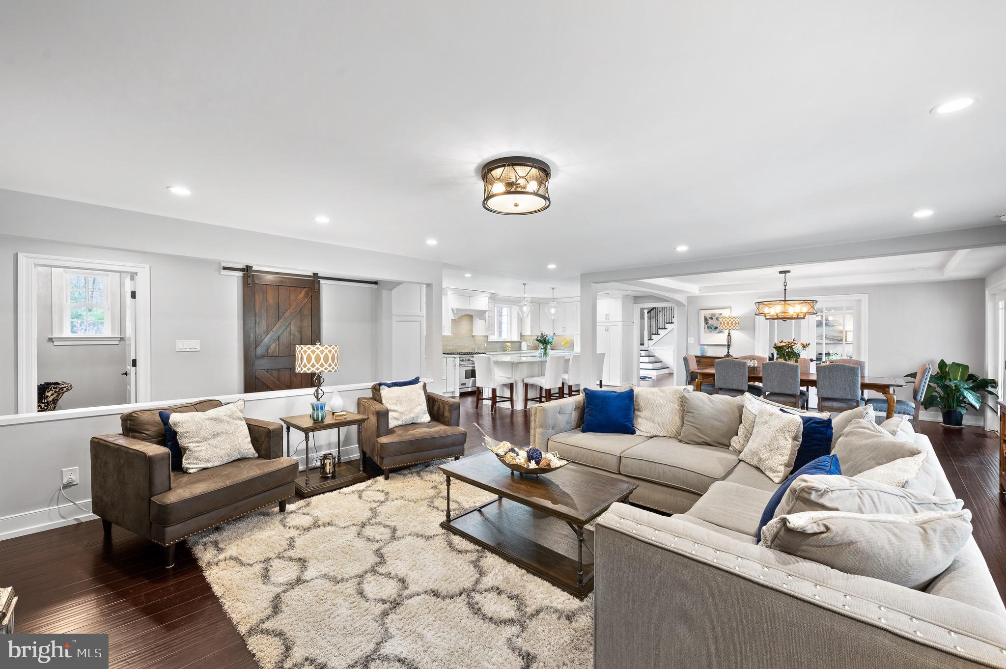 RADNOR HUNT - Residential