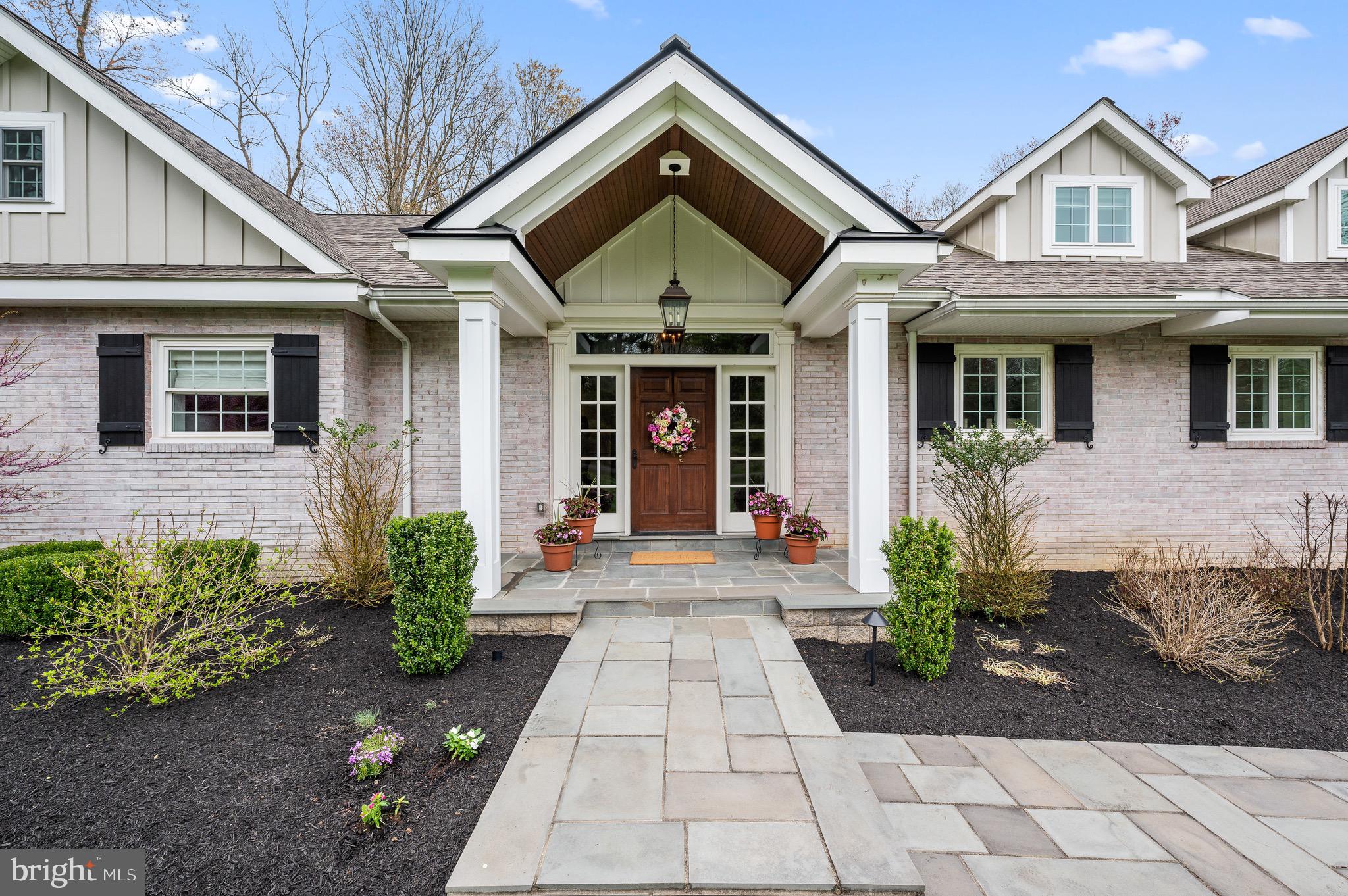 RADNOR HUNT - Residential