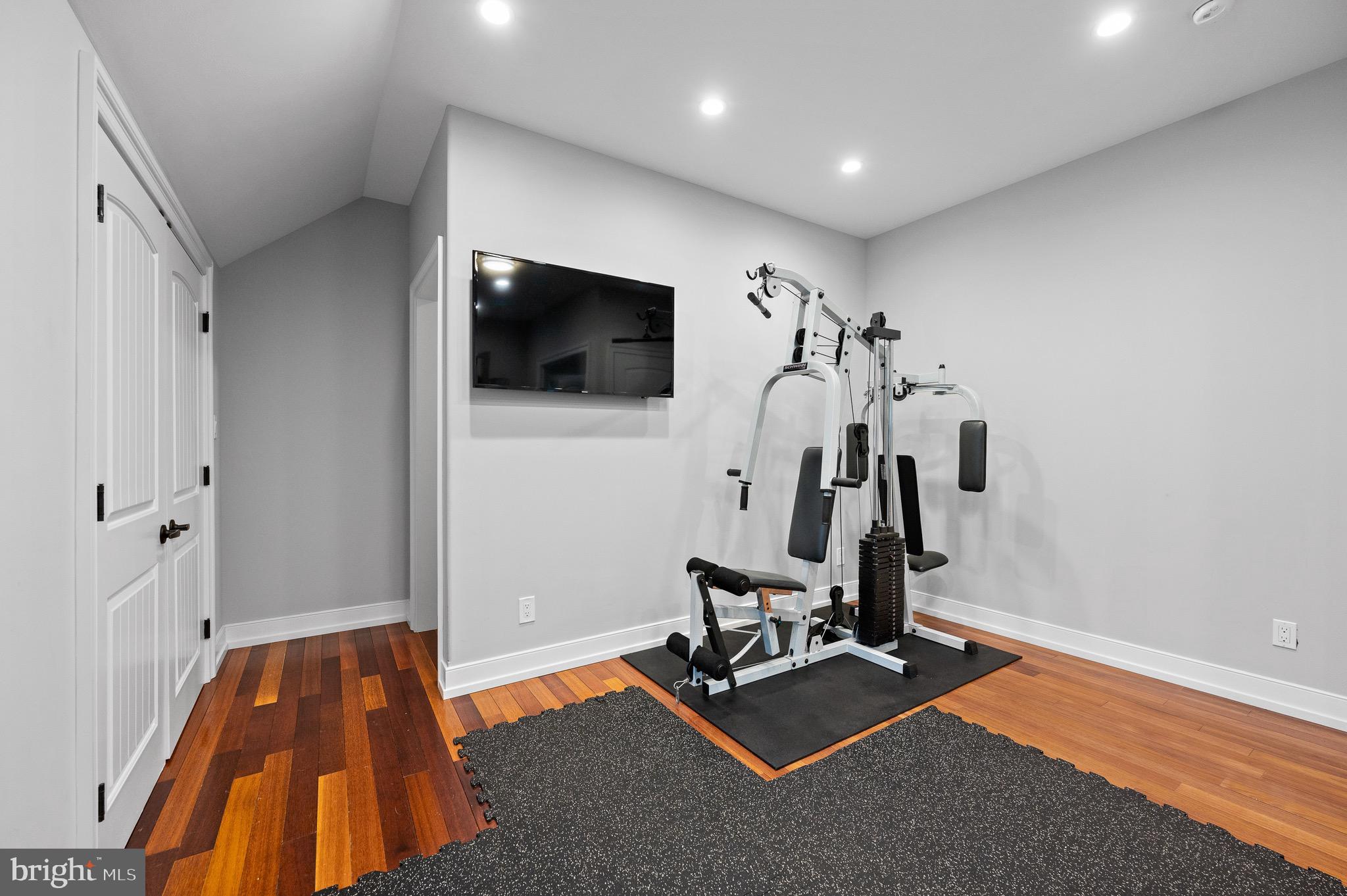 RADNOR HUNT - Residential