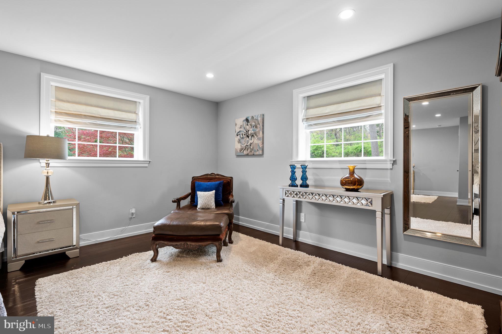 RADNOR HUNT - Residential