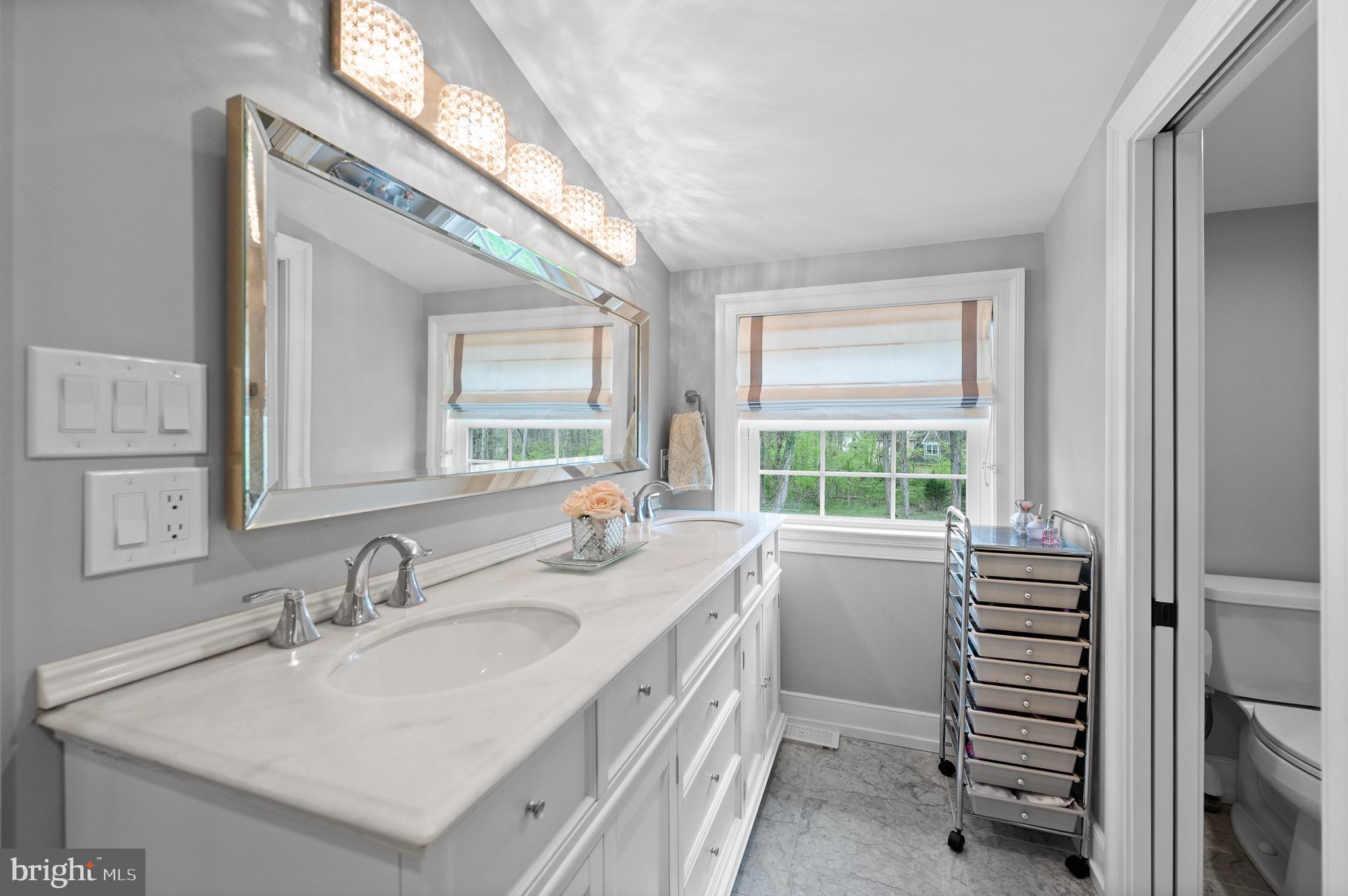 RADNOR HUNT - Residential