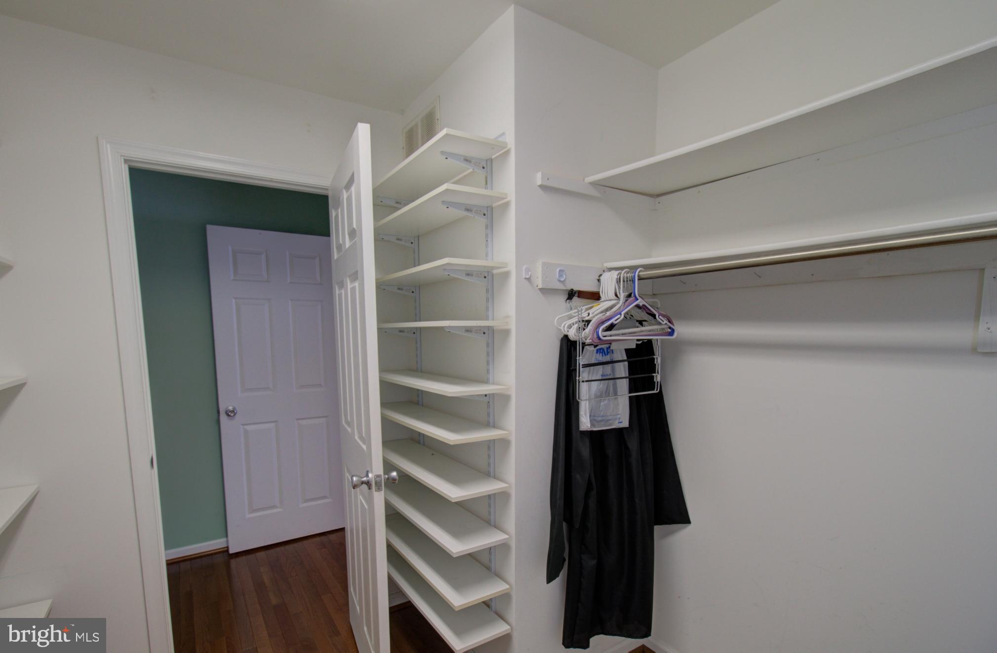 BRIGHT OAKS - Residential