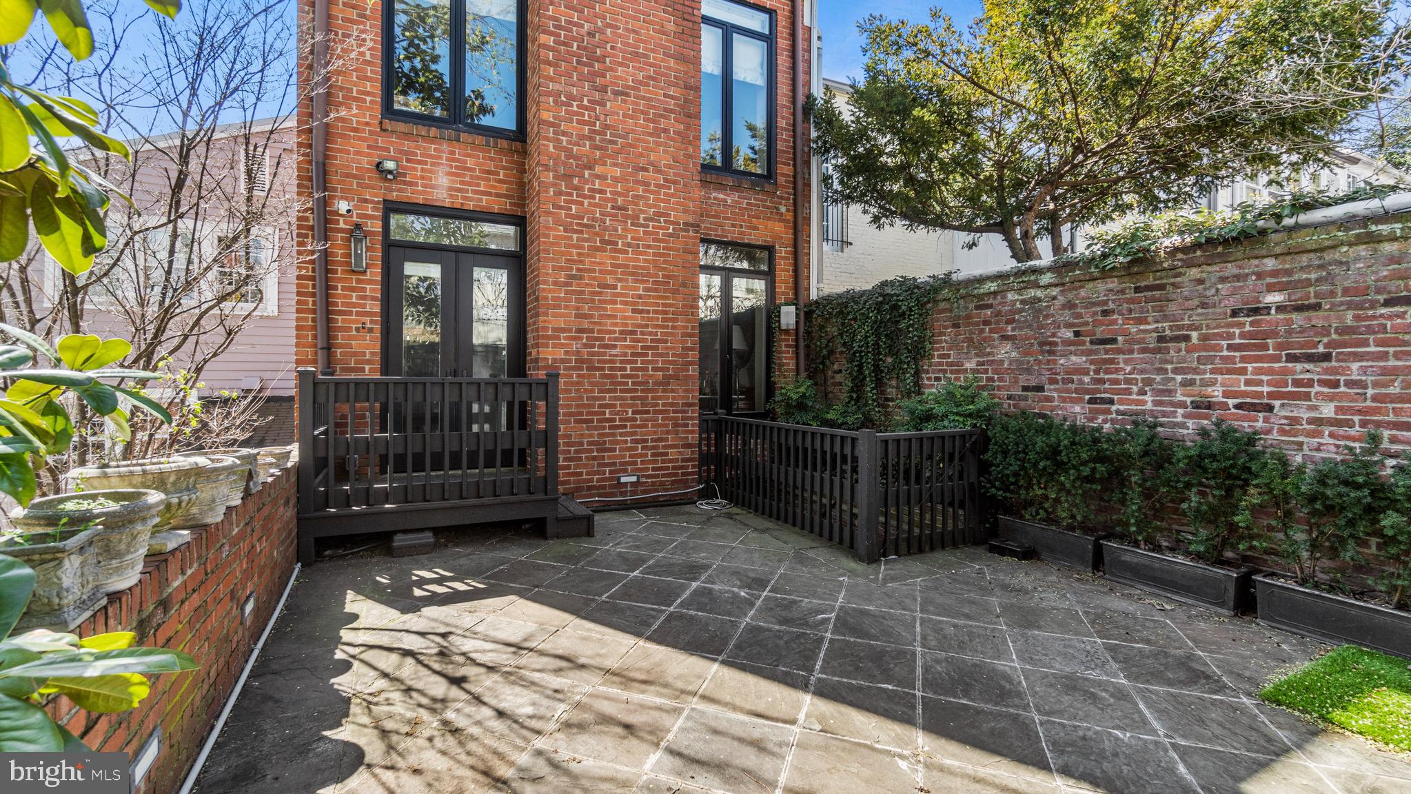 GEORGETOWN - Residential