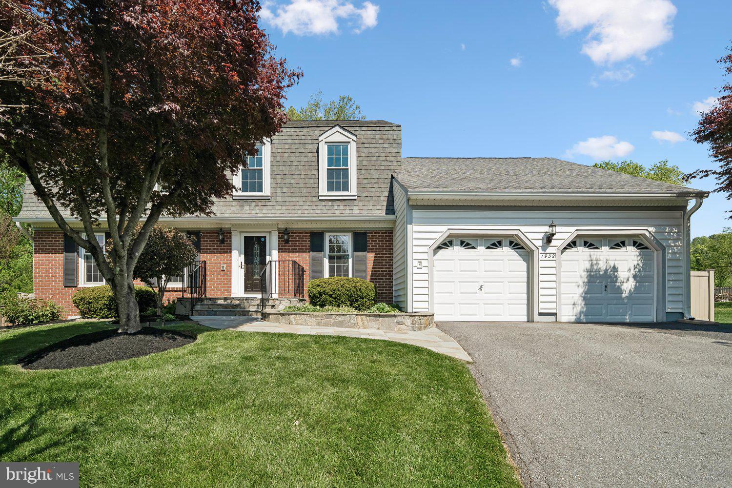 1932 OLIVINE COURT