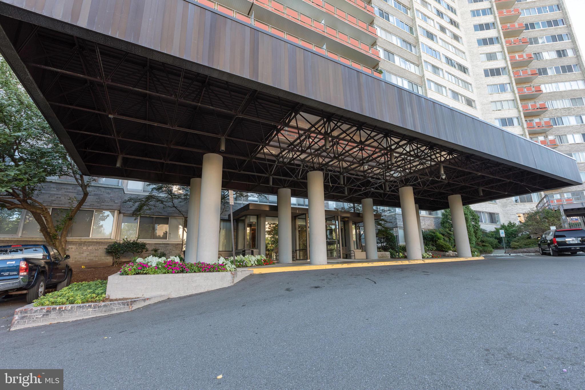 PAVILION ON THE PARK - Residential