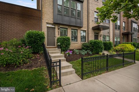 6400 47TH AVENUE RIVERDALE MD 20737