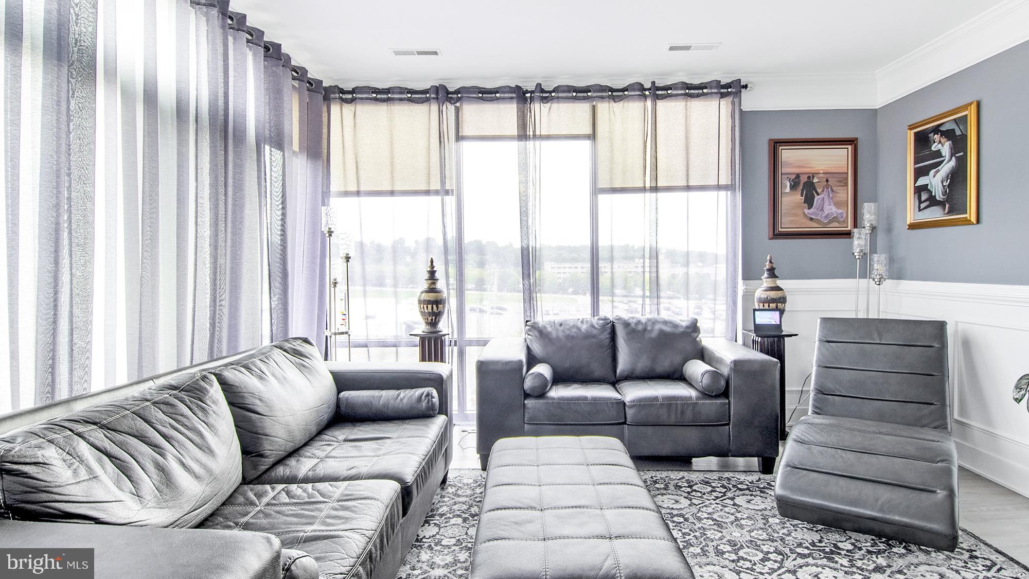 145 RIVERHAVEN DRIVE 513