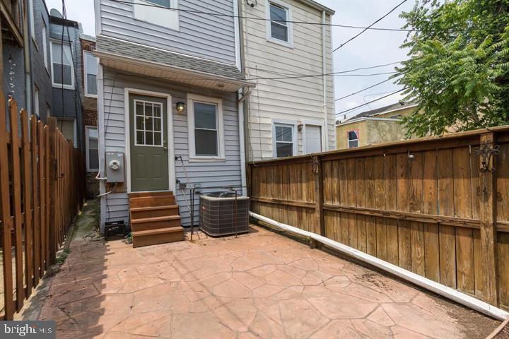 BUTCHERS HILL - Residential Lease