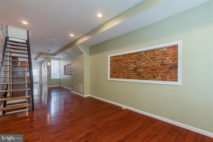 BUTCHERS HILL - Residential Lease