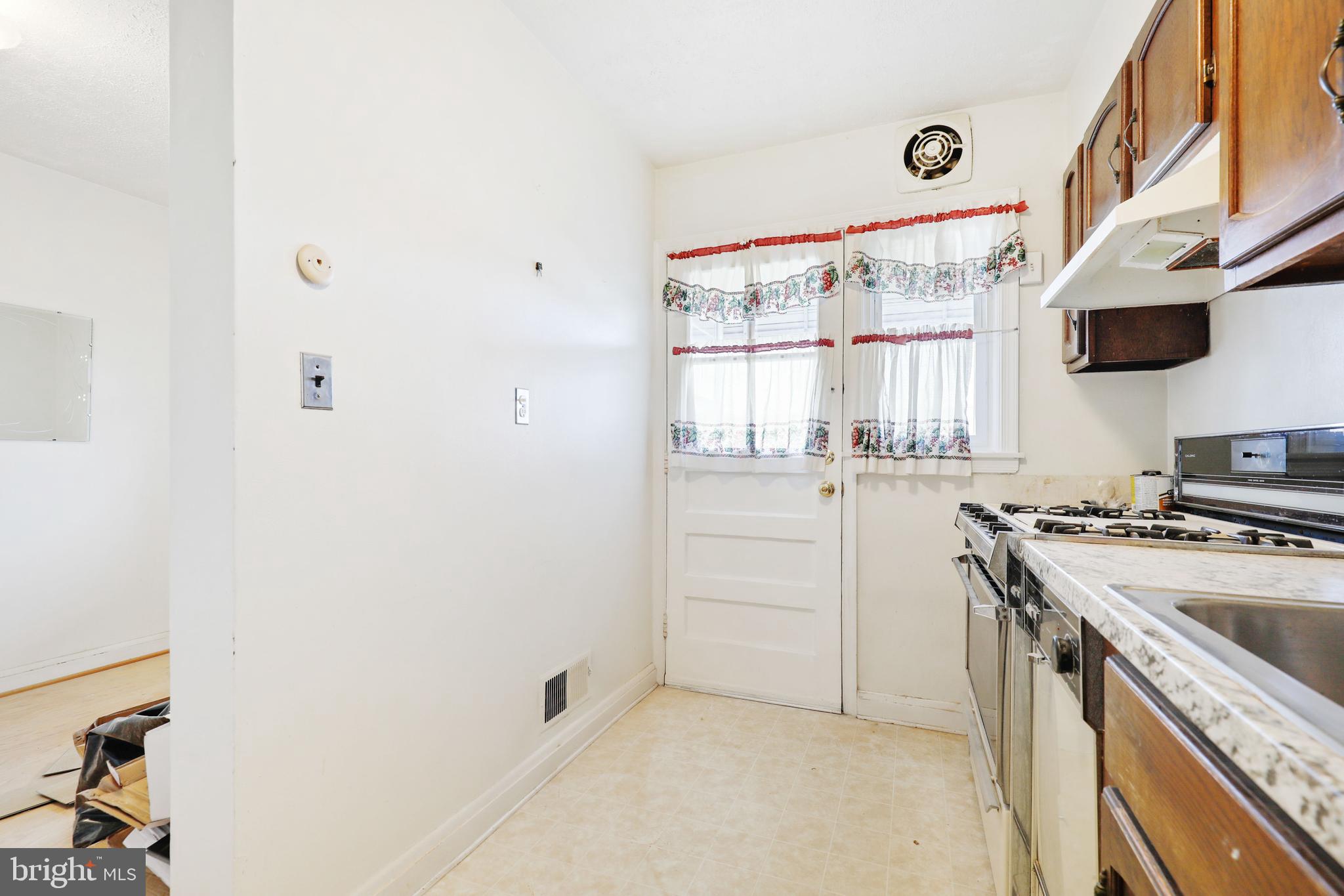 DUNDALK - Residential Lease