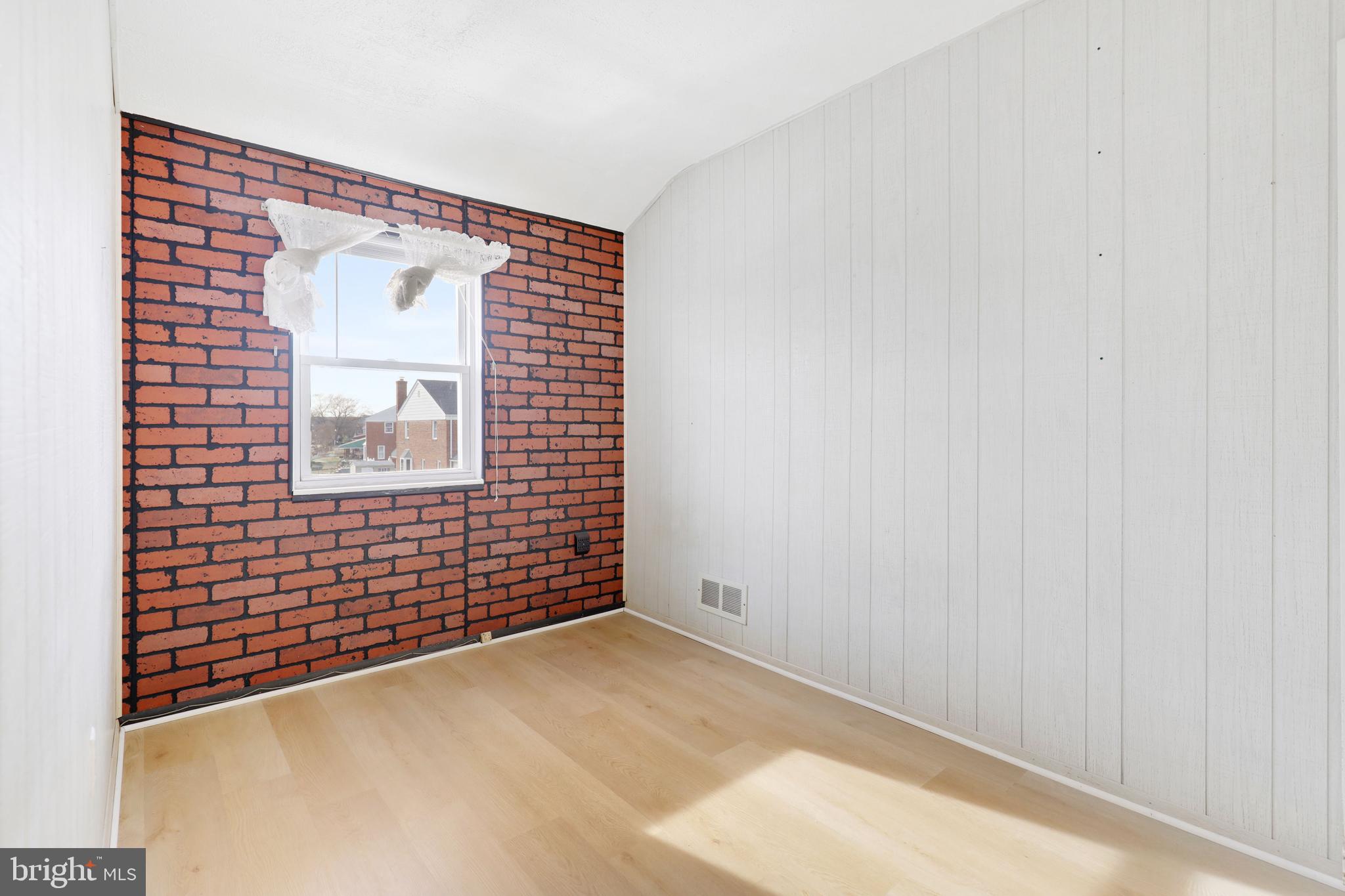 DUNDALK - Residential Lease