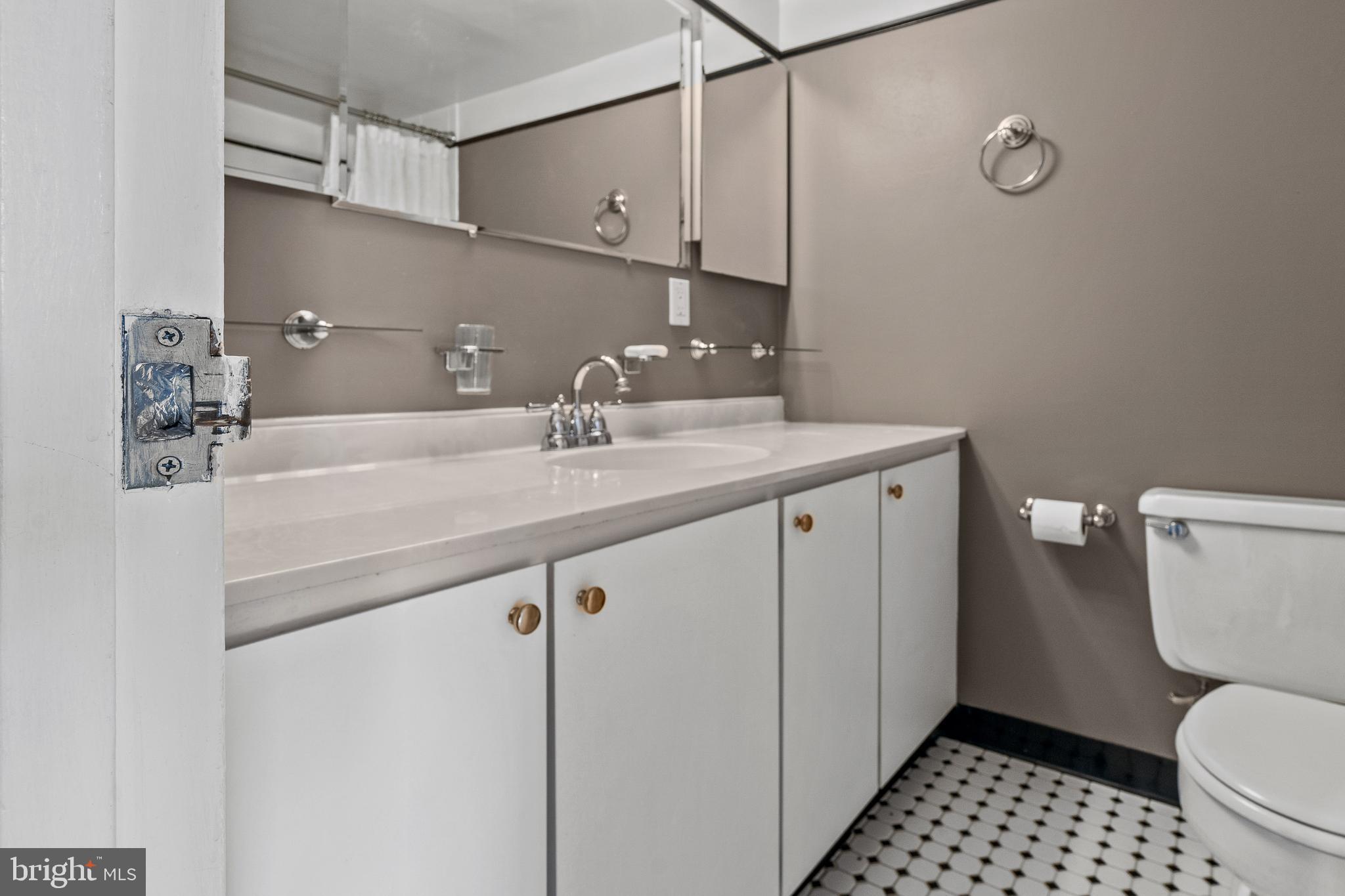 THE CARLTON - Residential