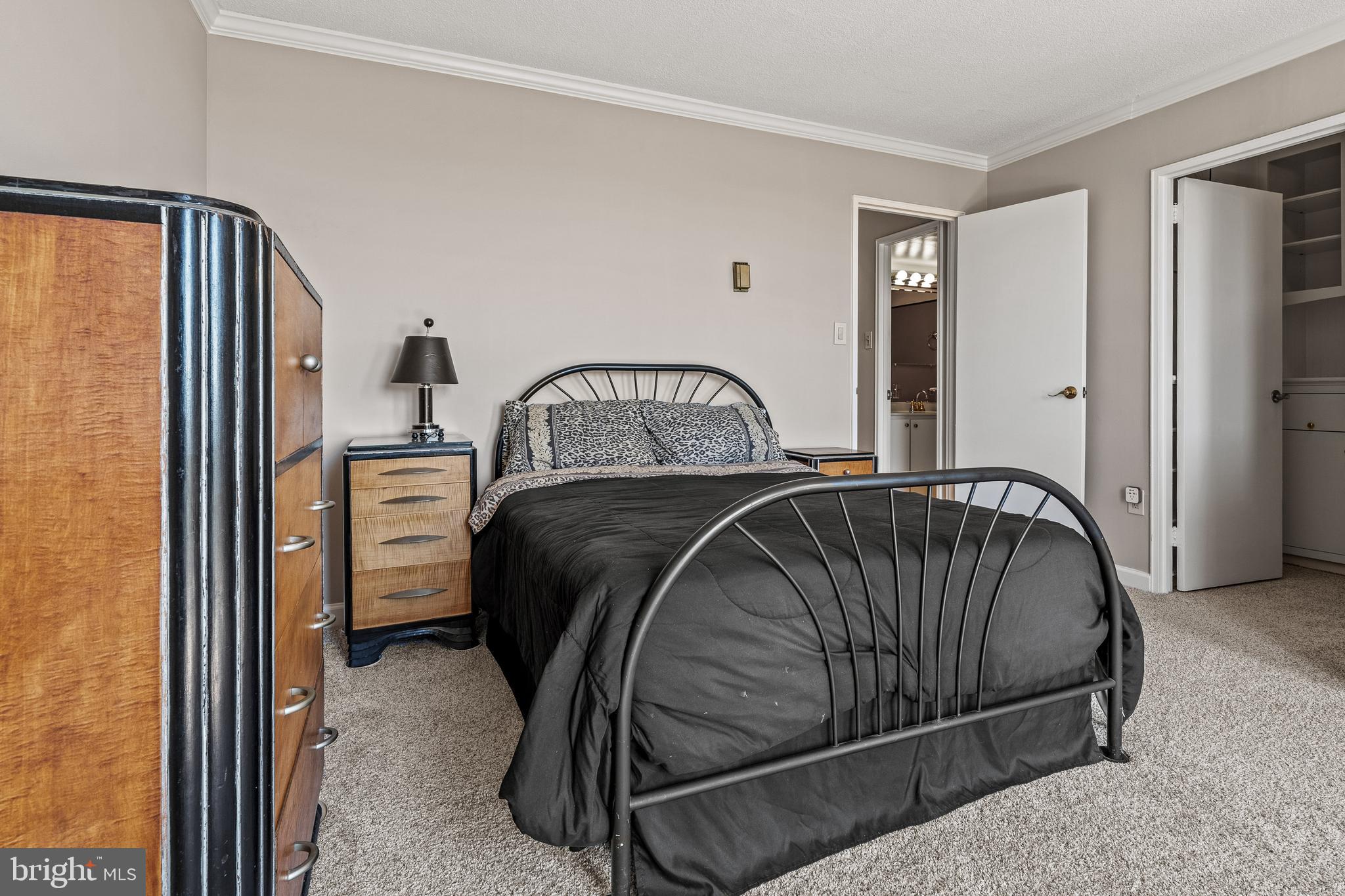 THE CARLTON - Residential