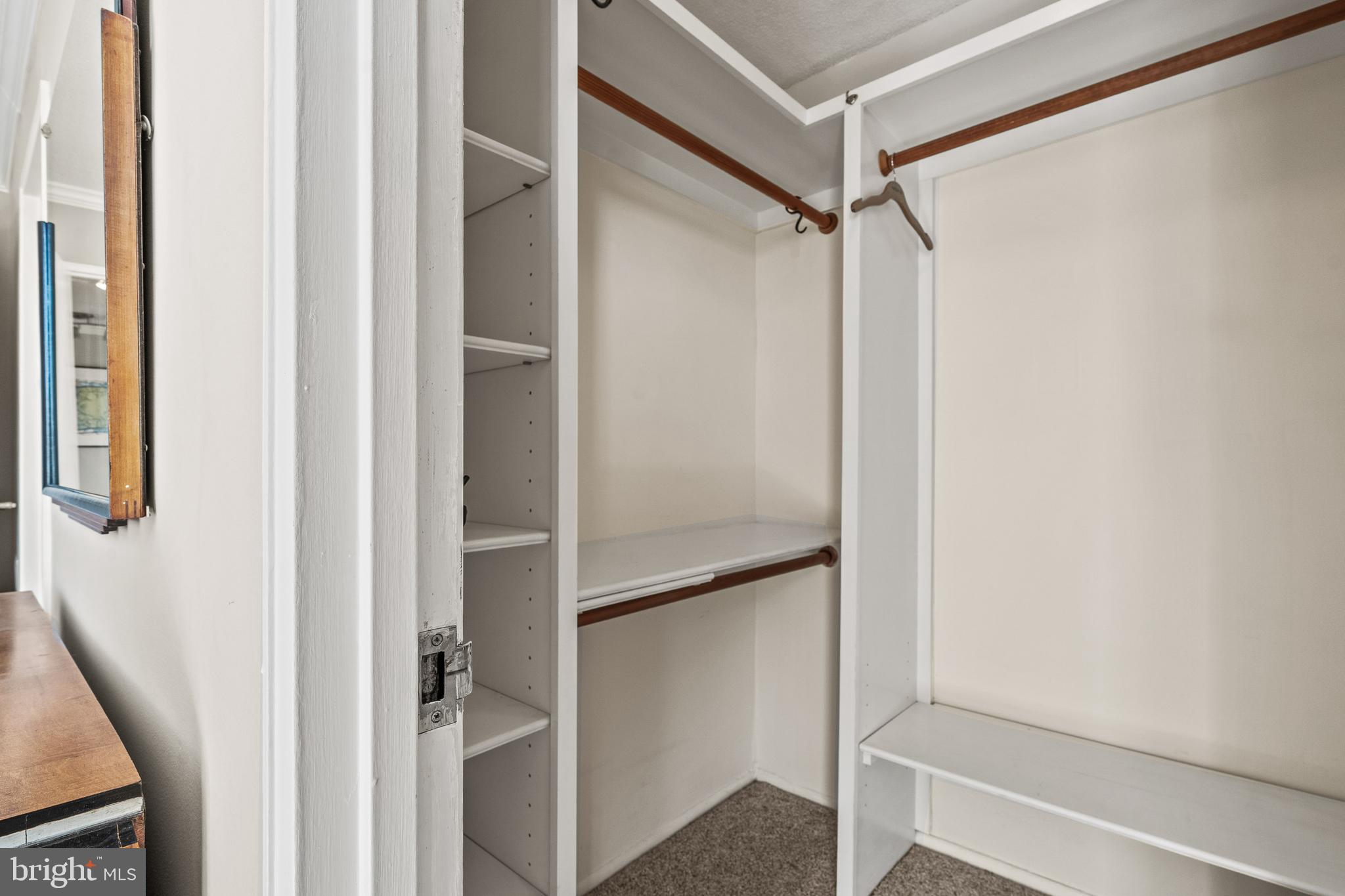 THE CARLTON - Residential