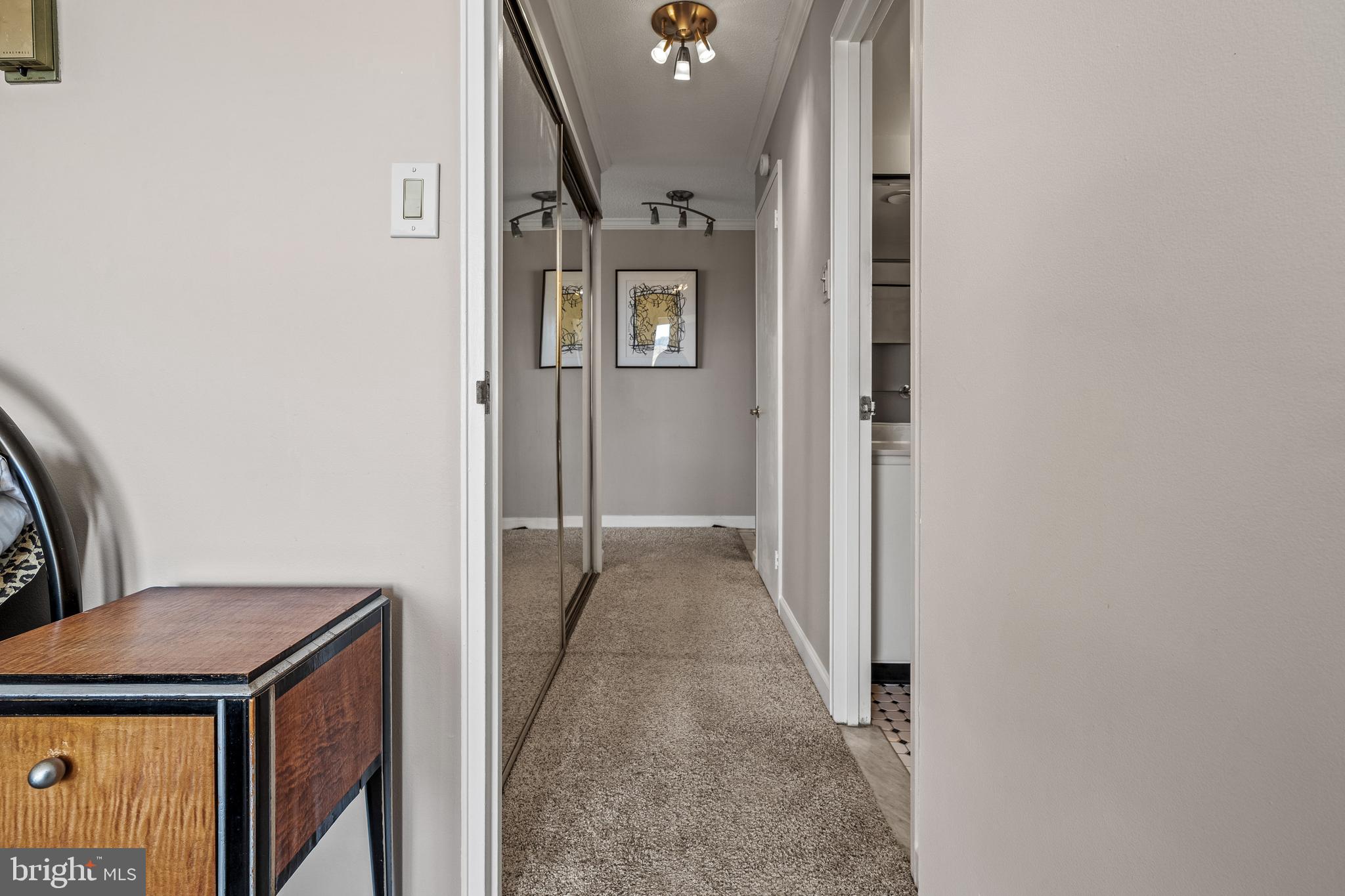 THE CARLTON - Residential