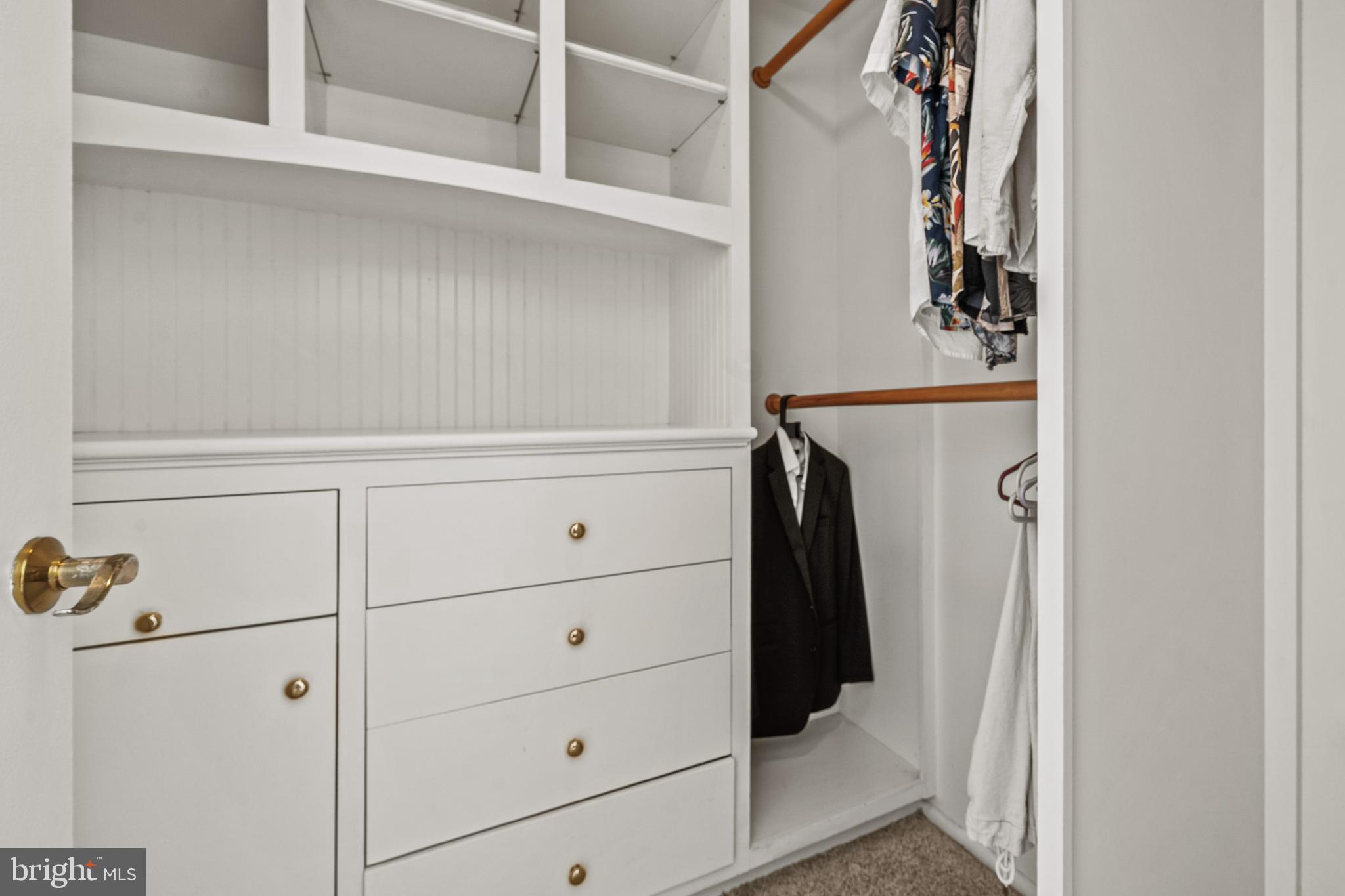 THE CARLTON - Residential