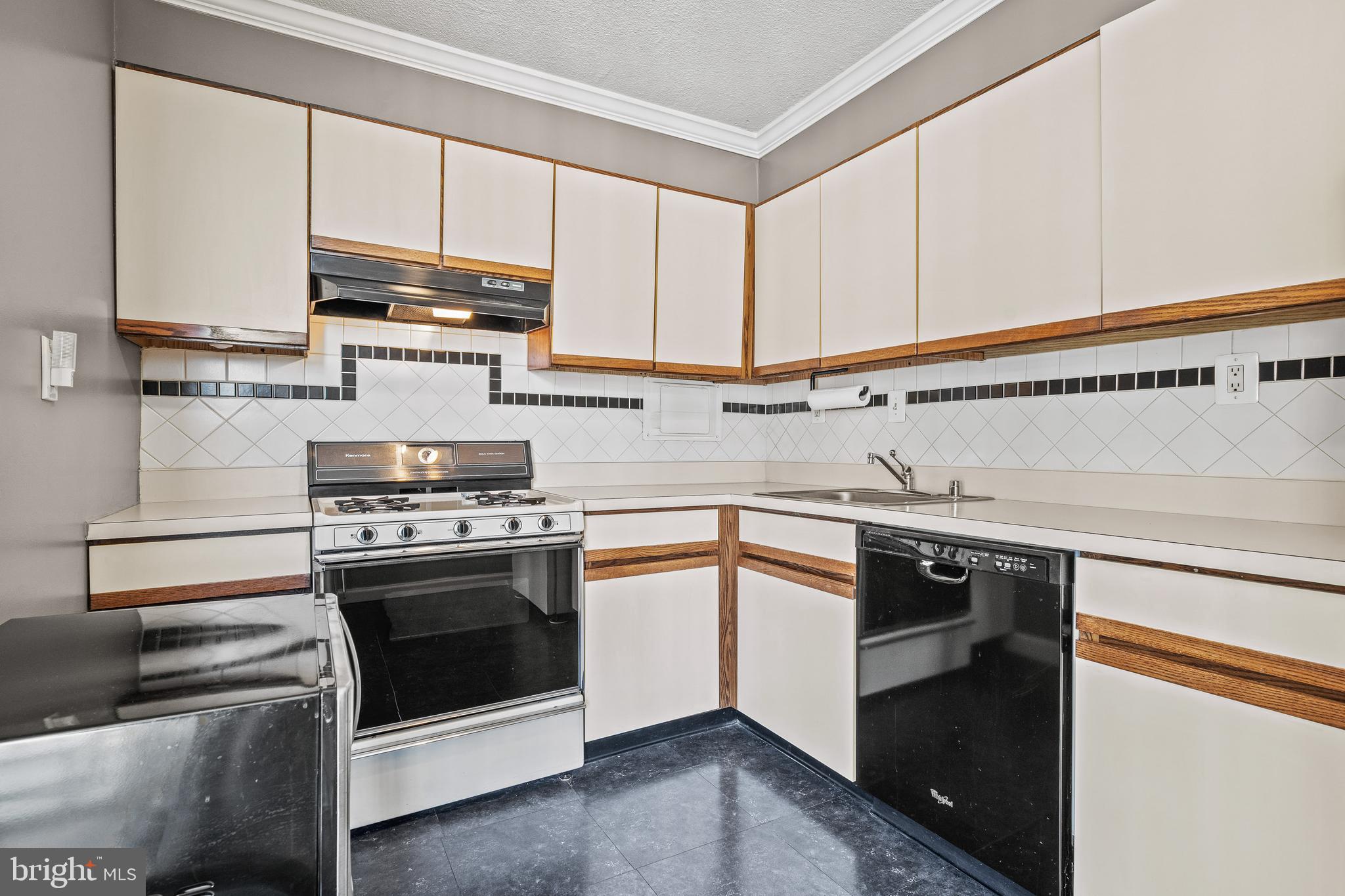 THE CARLTON - Residential