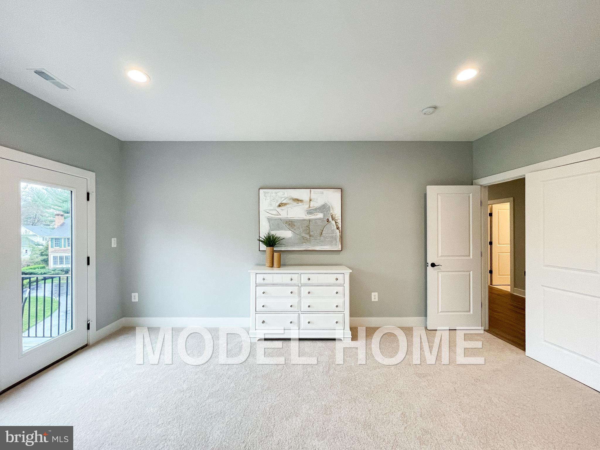 VIENNA WOODS - Residential