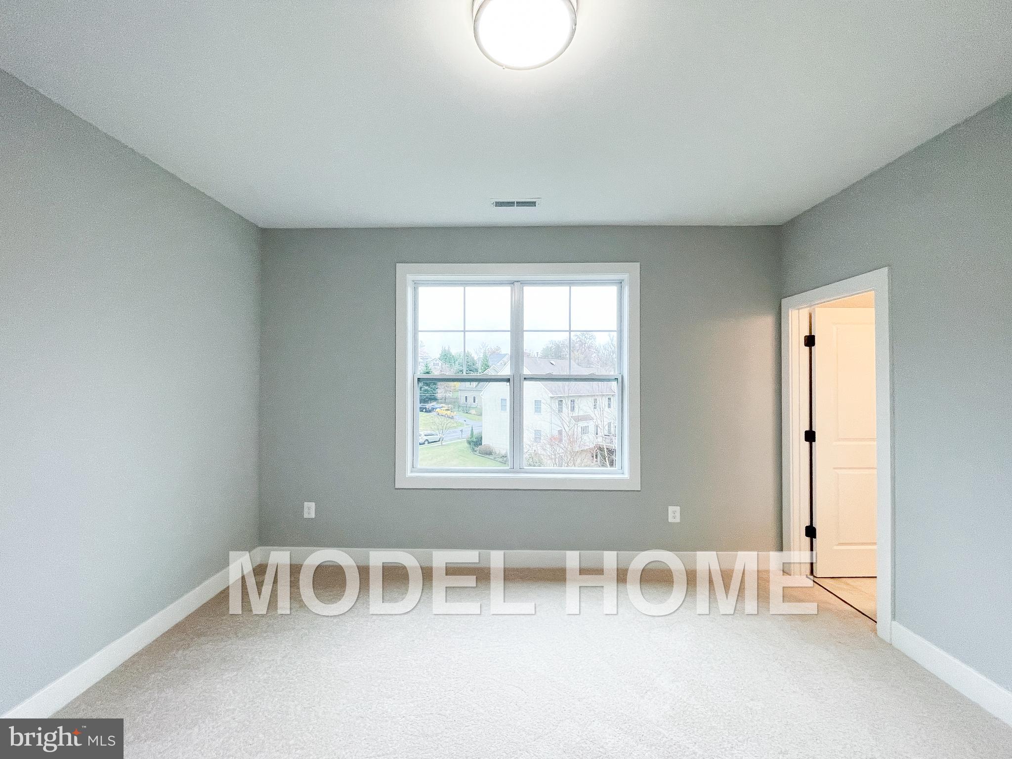 VIENNA WOODS - Residential
