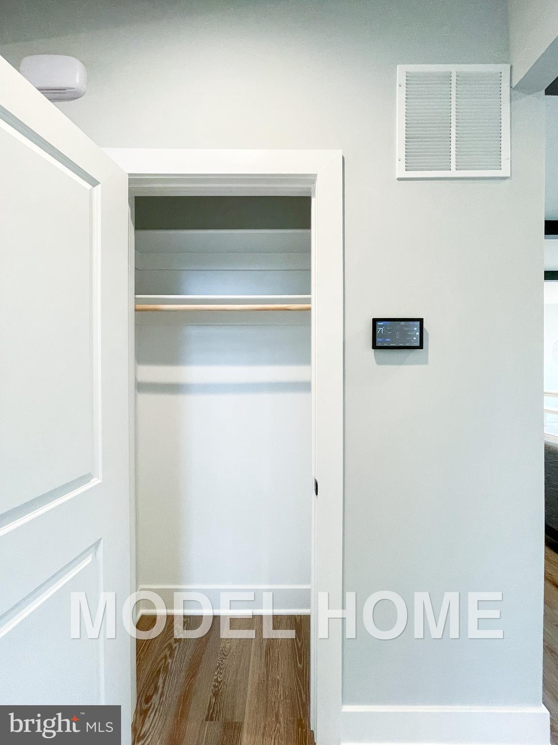 VIENNA WOODS - Residential