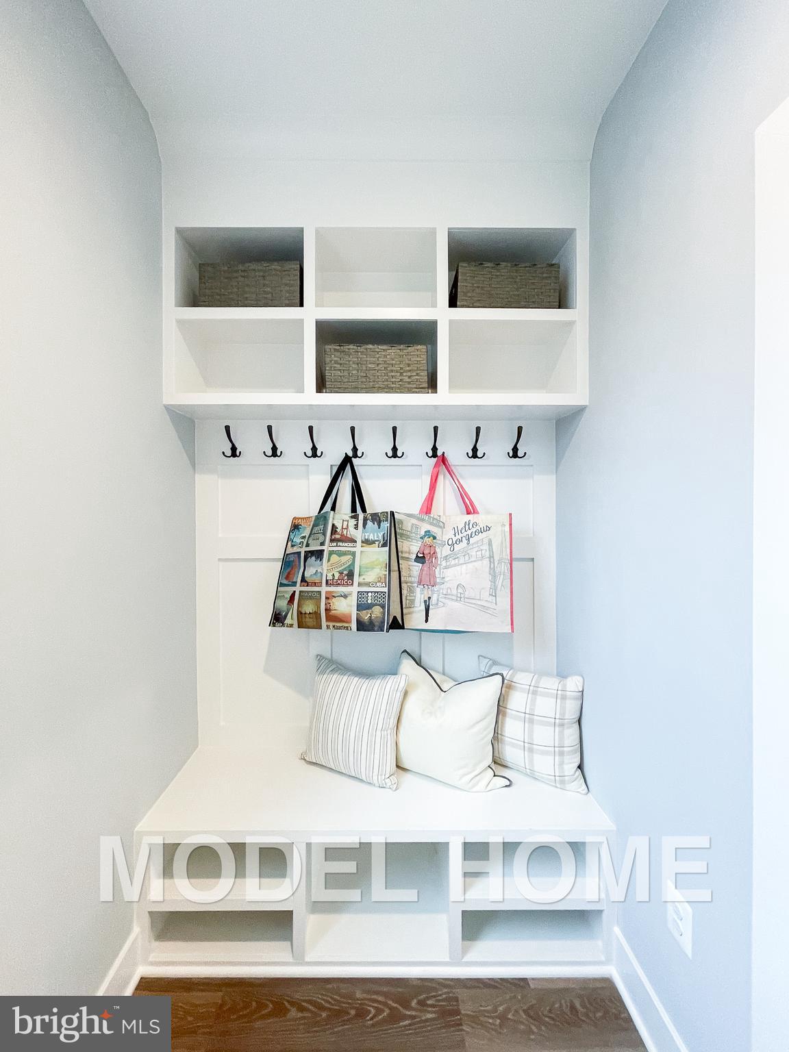 VIENNA WOODS - Residential