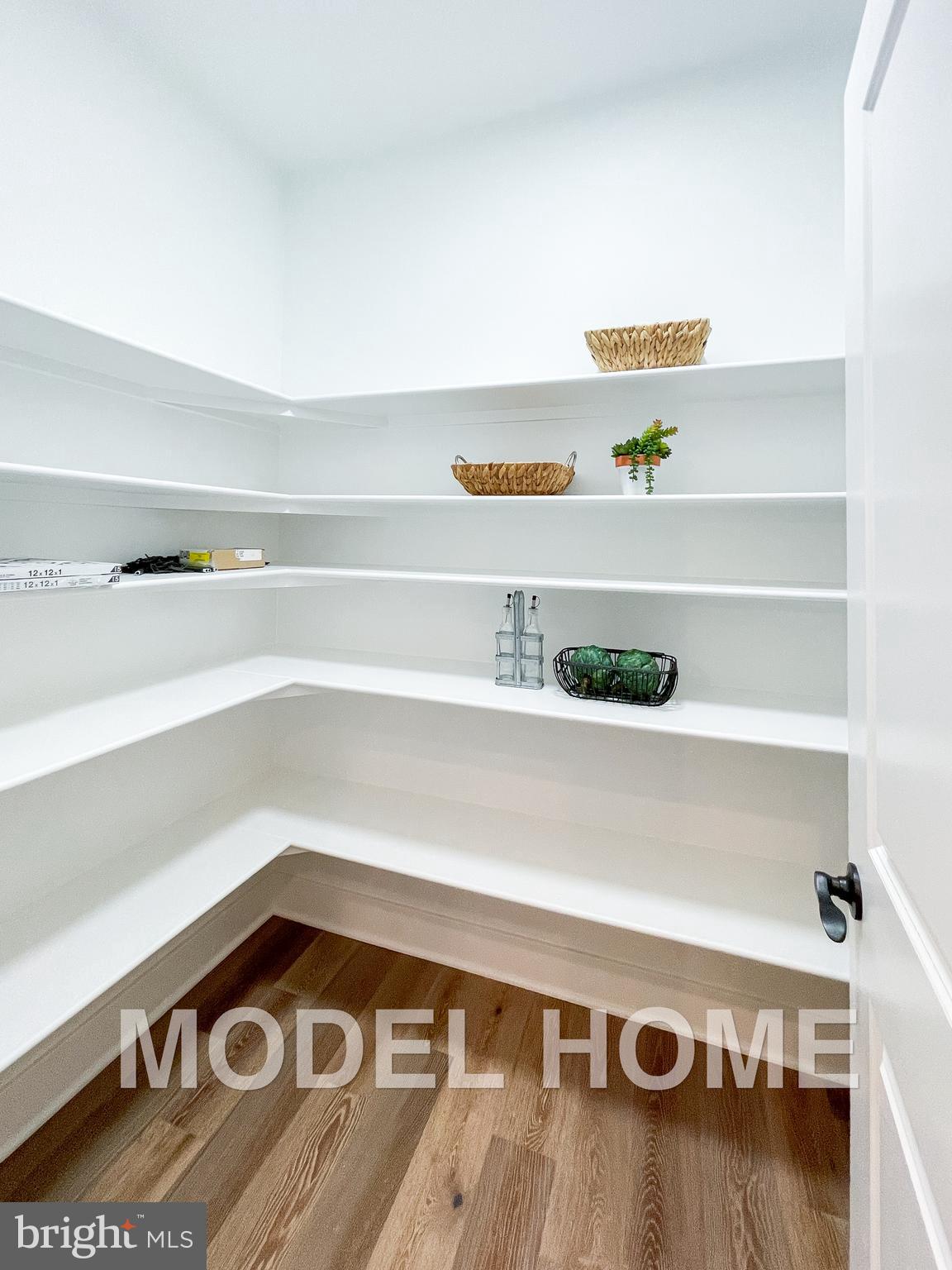 VIENNA WOODS - Residential