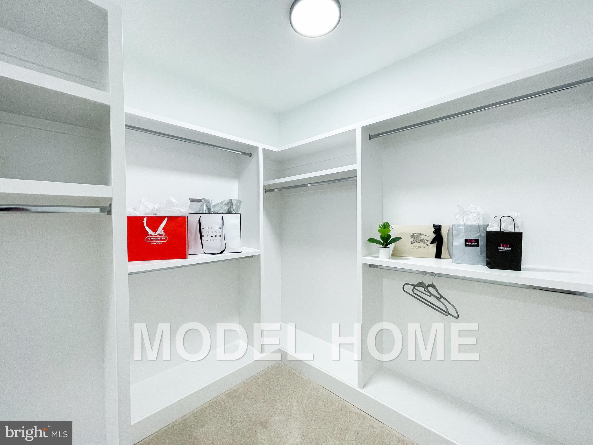 VIENNA WOODS - Residential