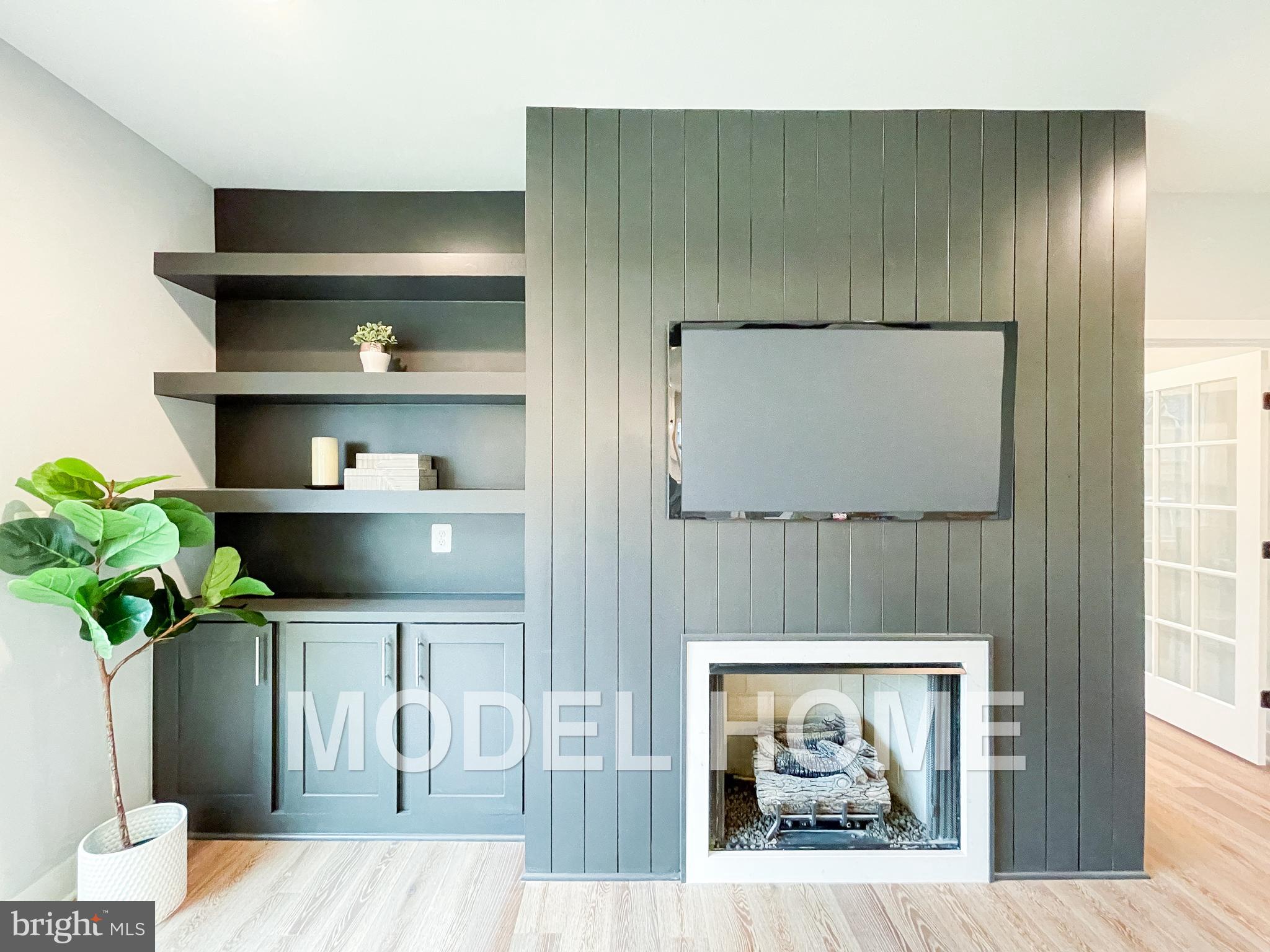 VIENNA WOODS - Residential