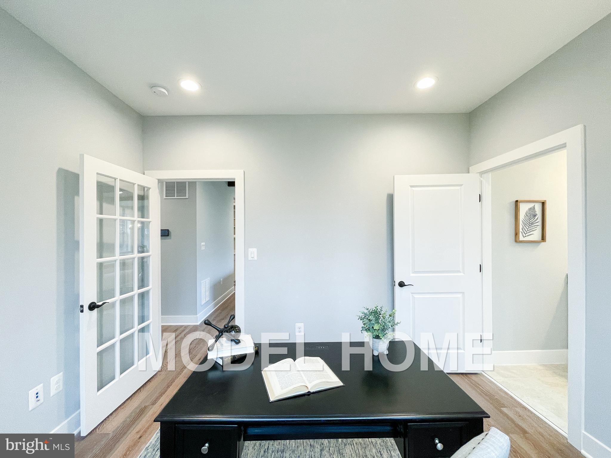 VIENNA WOODS - Residential