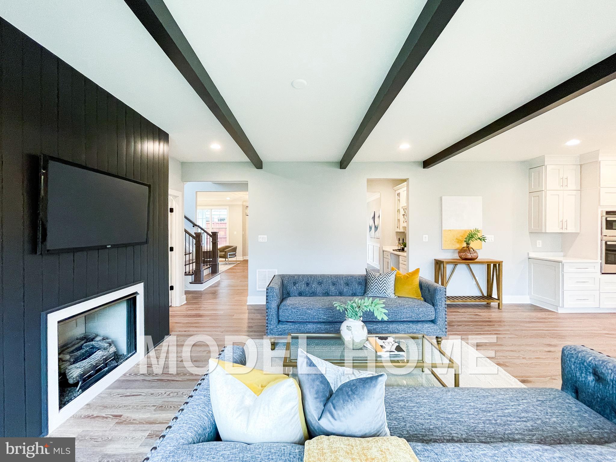 VIENNA WOODS - Residential