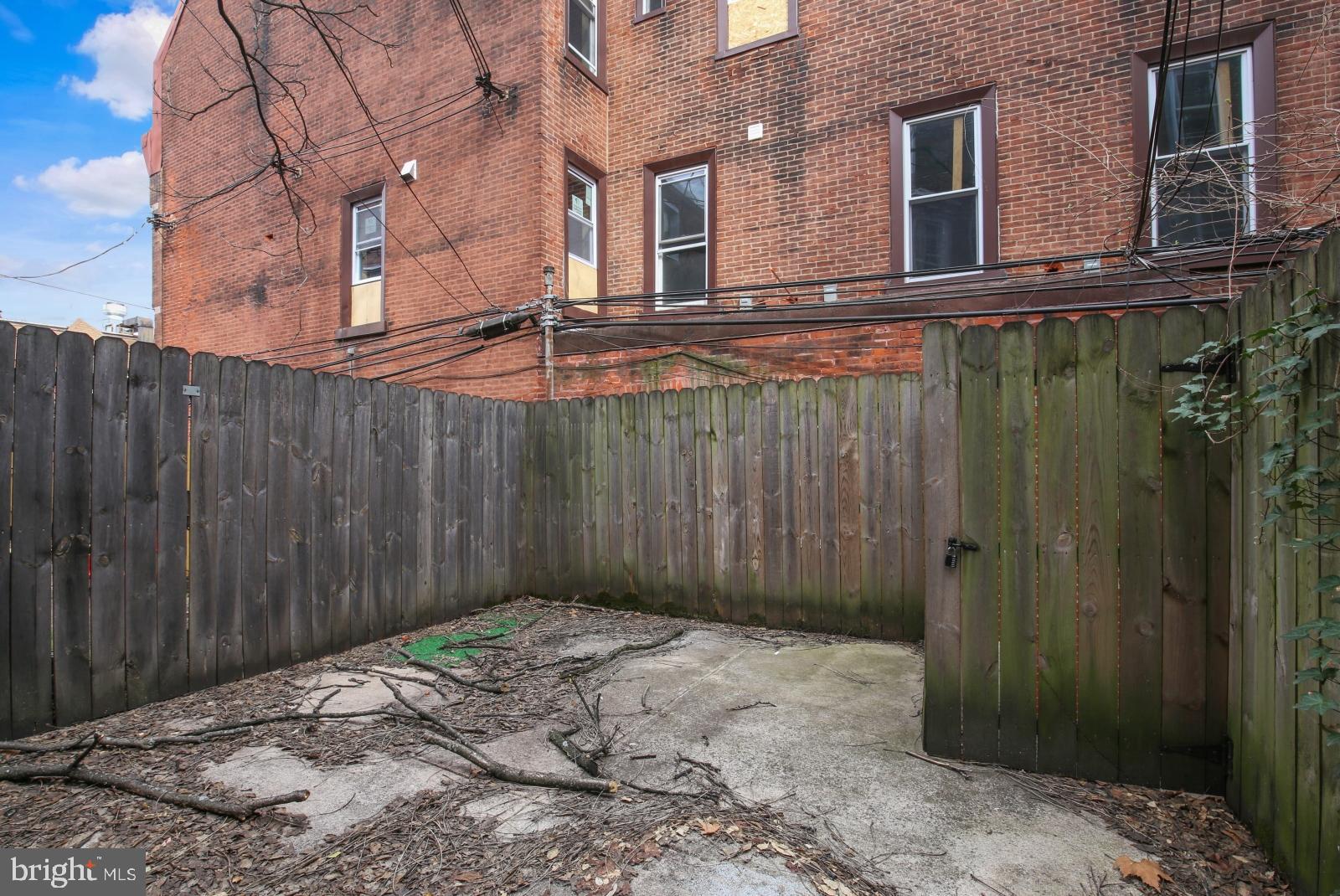 SPRUCE HILL - Residential Lease