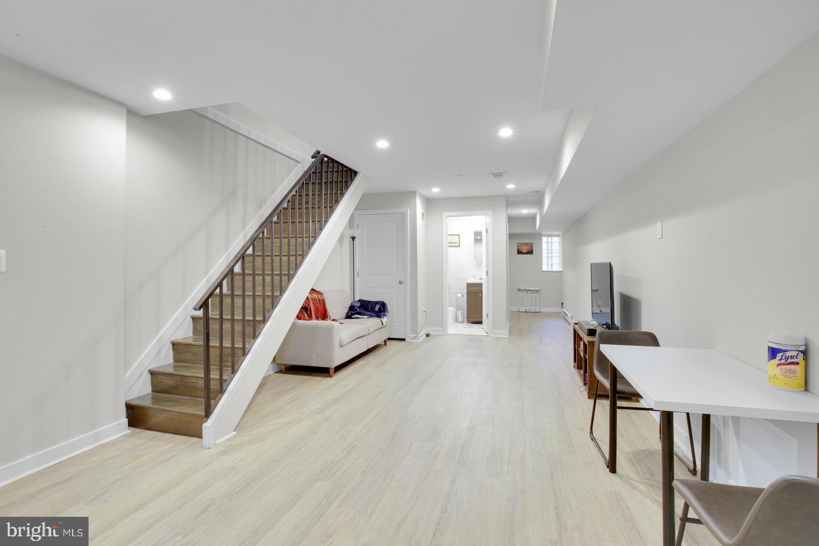 SPRUCE HILL - Residential Lease