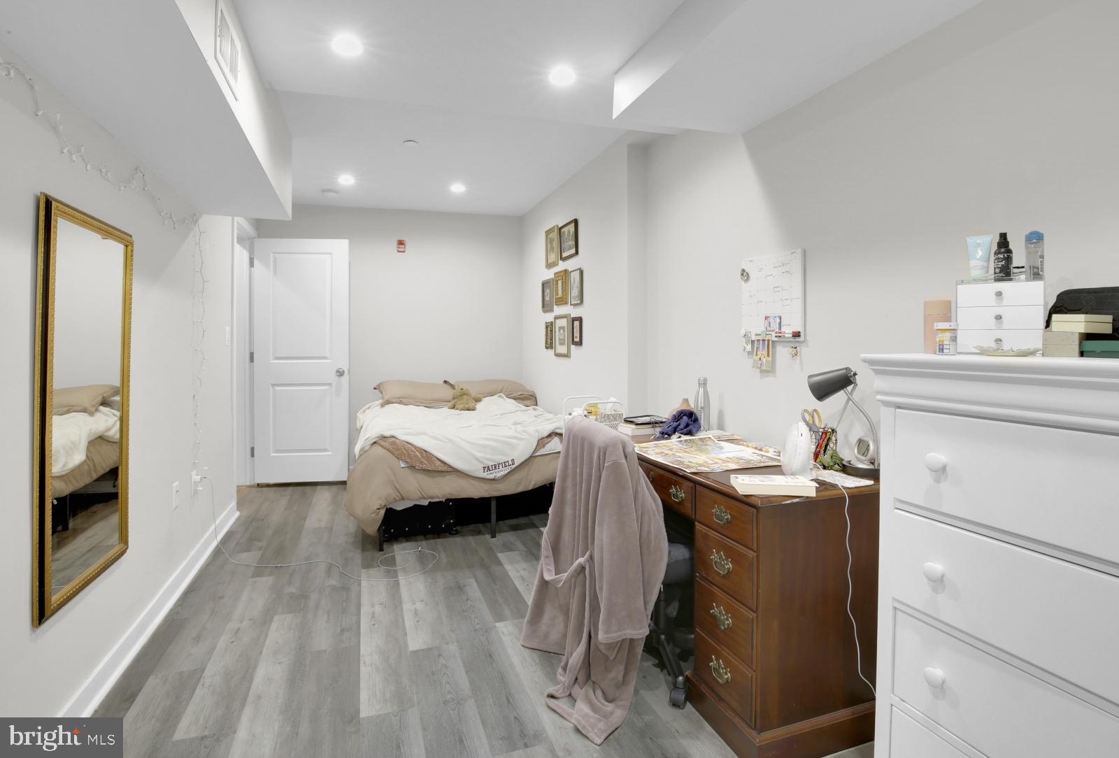 SPRUCE HILL - Residential Lease