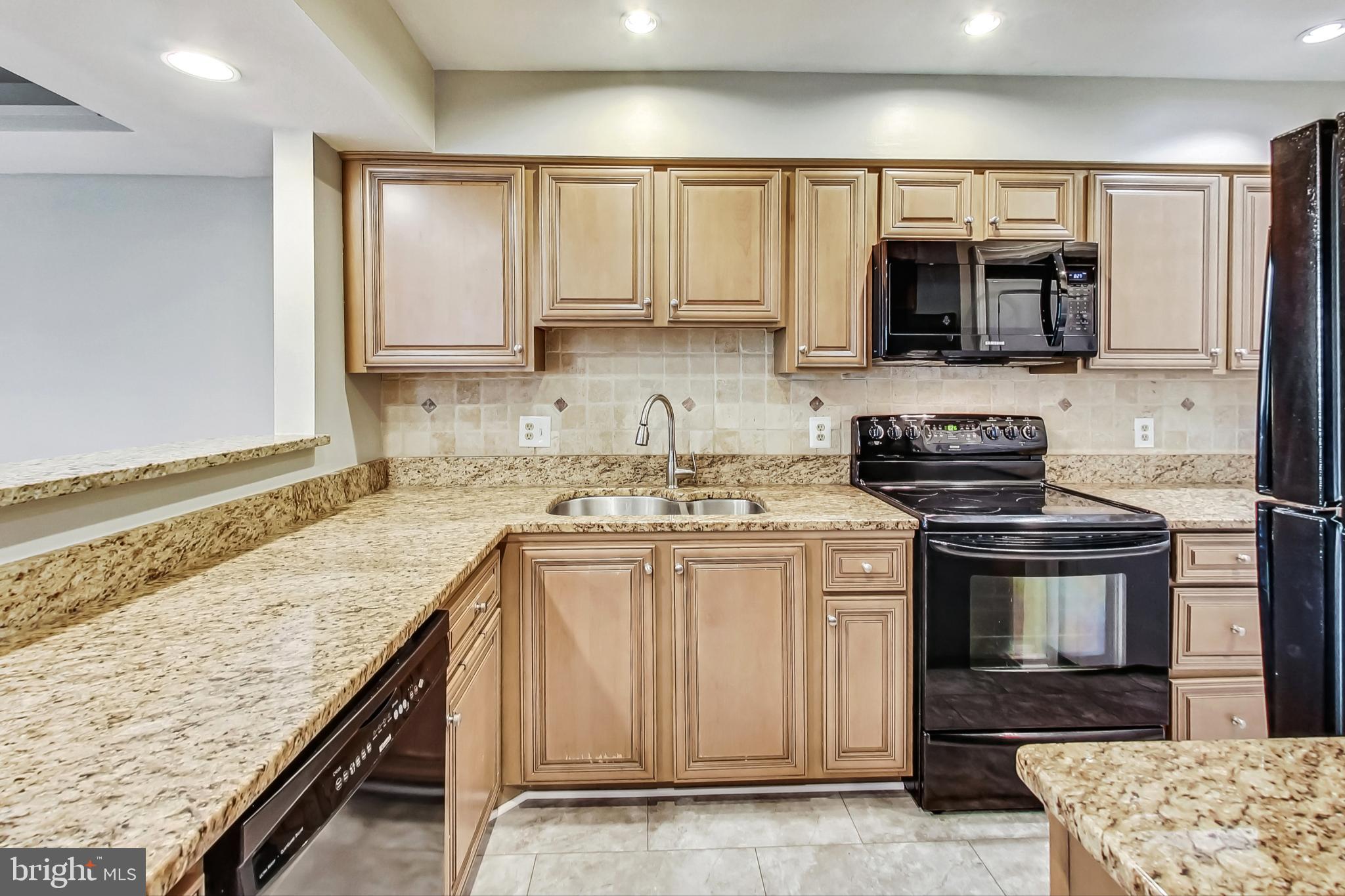 GABLES OF TUCKERMAN - Residential Lease