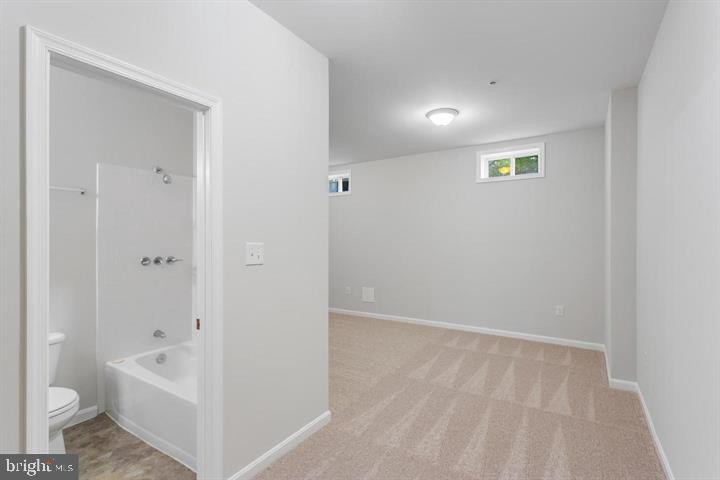 RIVERWATCH IND HEAD - Residential Lease