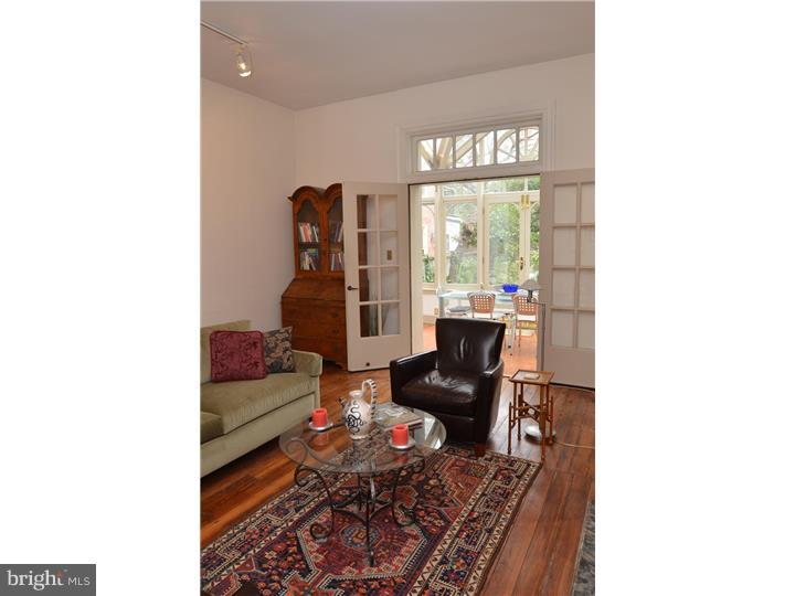 SOCIETY HILL - Residential